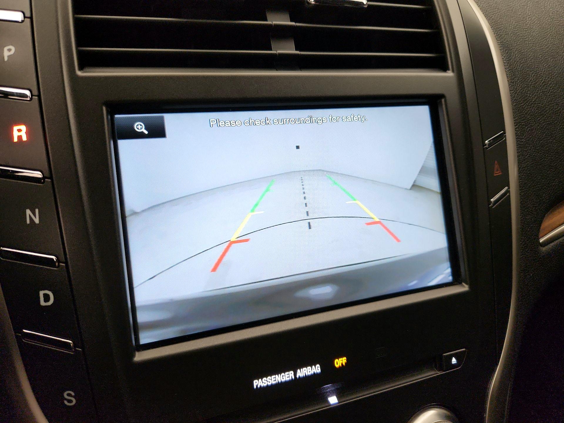 Thumbnail: 2015 Lincoln MKC - 14