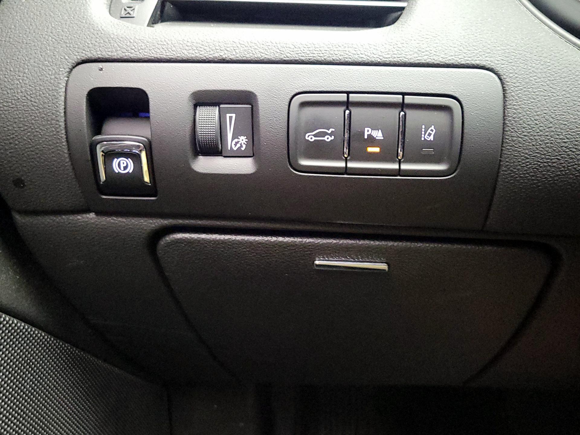 Thumbnail: 2016 Chevrolet Impala - 13