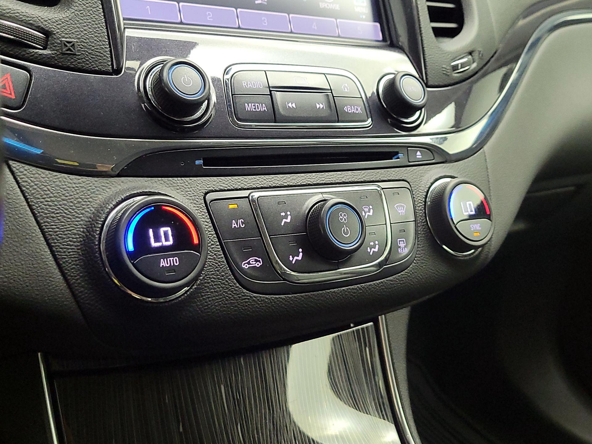 Thumbnail: 2016 Chevrolet Impala - 16