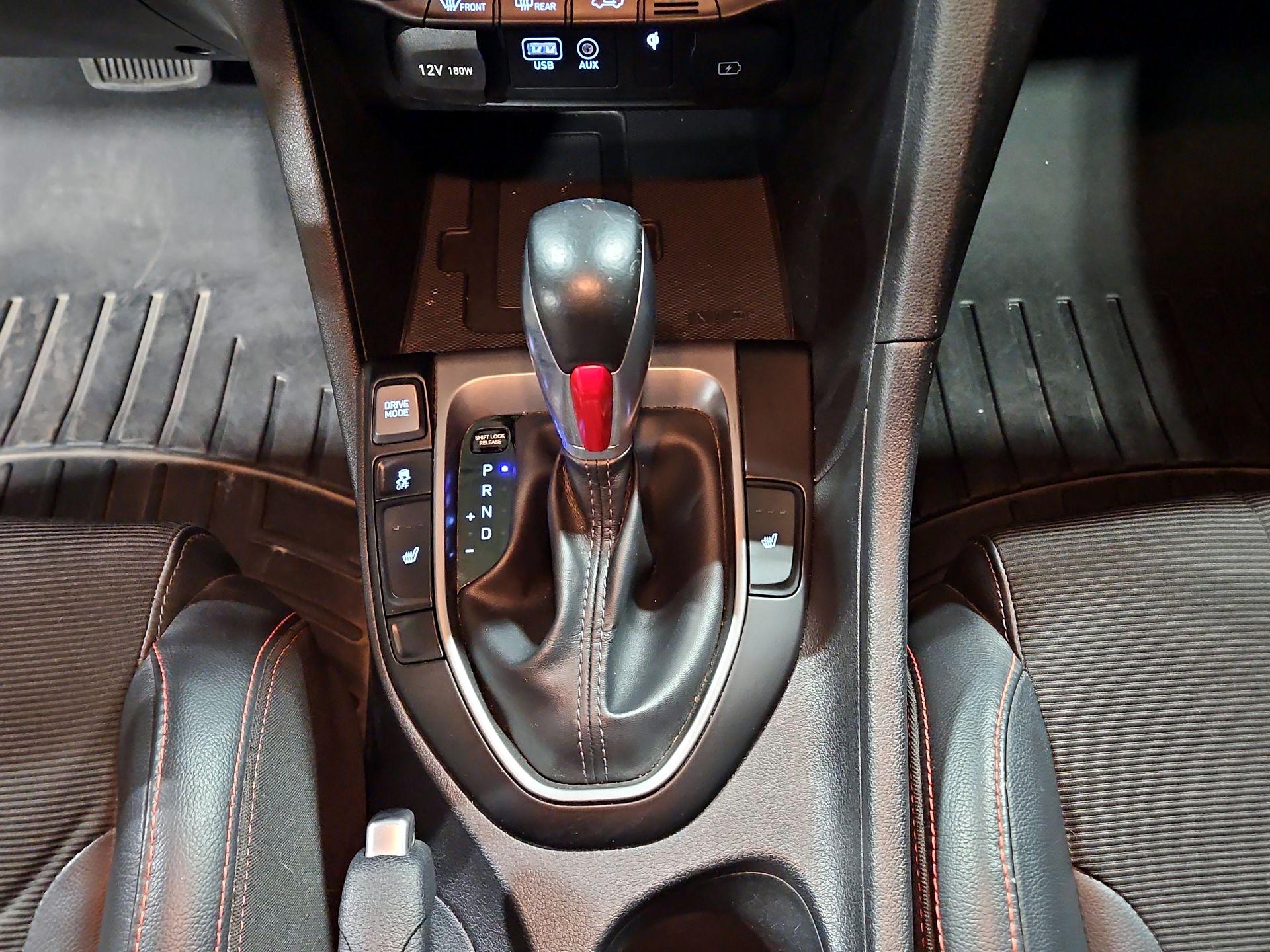 Thumbnail: 2019 Hyundai Veloster - 17