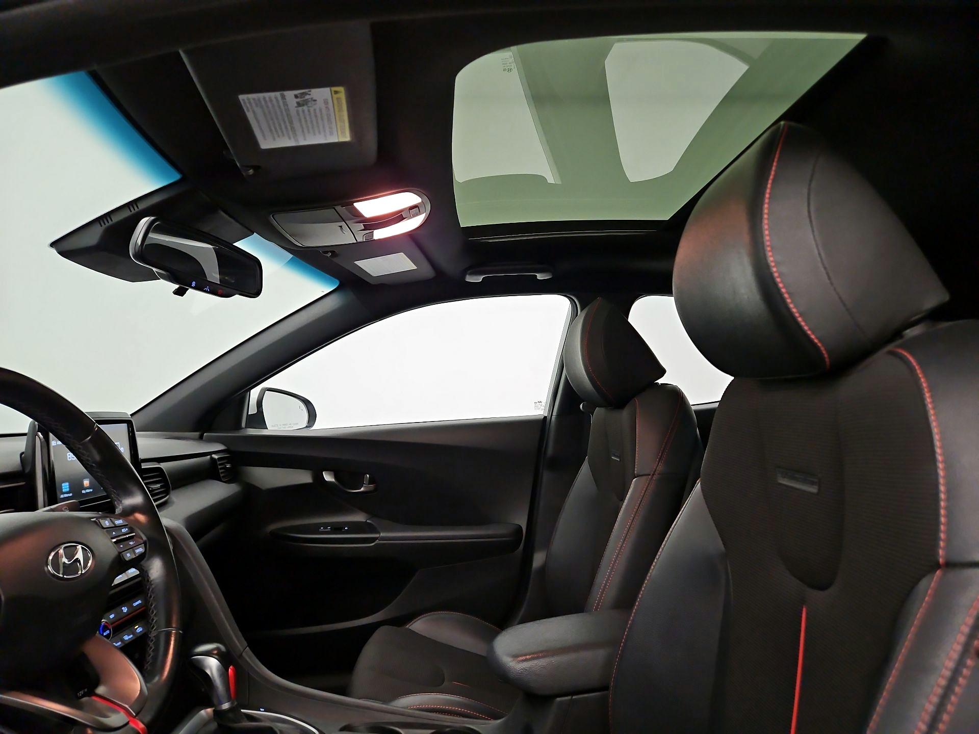 Thumbnail: 2019 Hyundai Veloster - 19