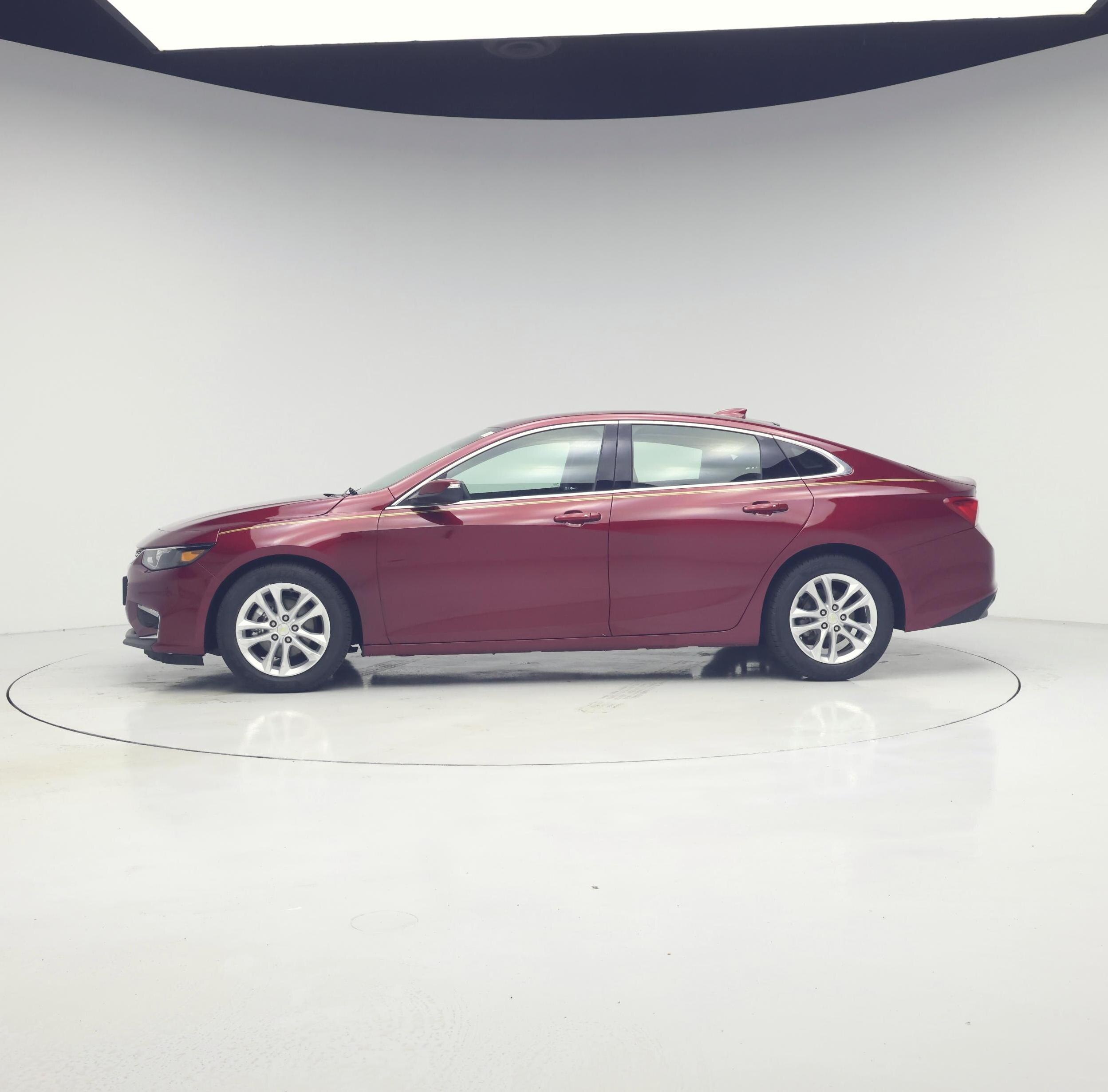 Thumbnail: 2017 Chevrolet Malibu - 3