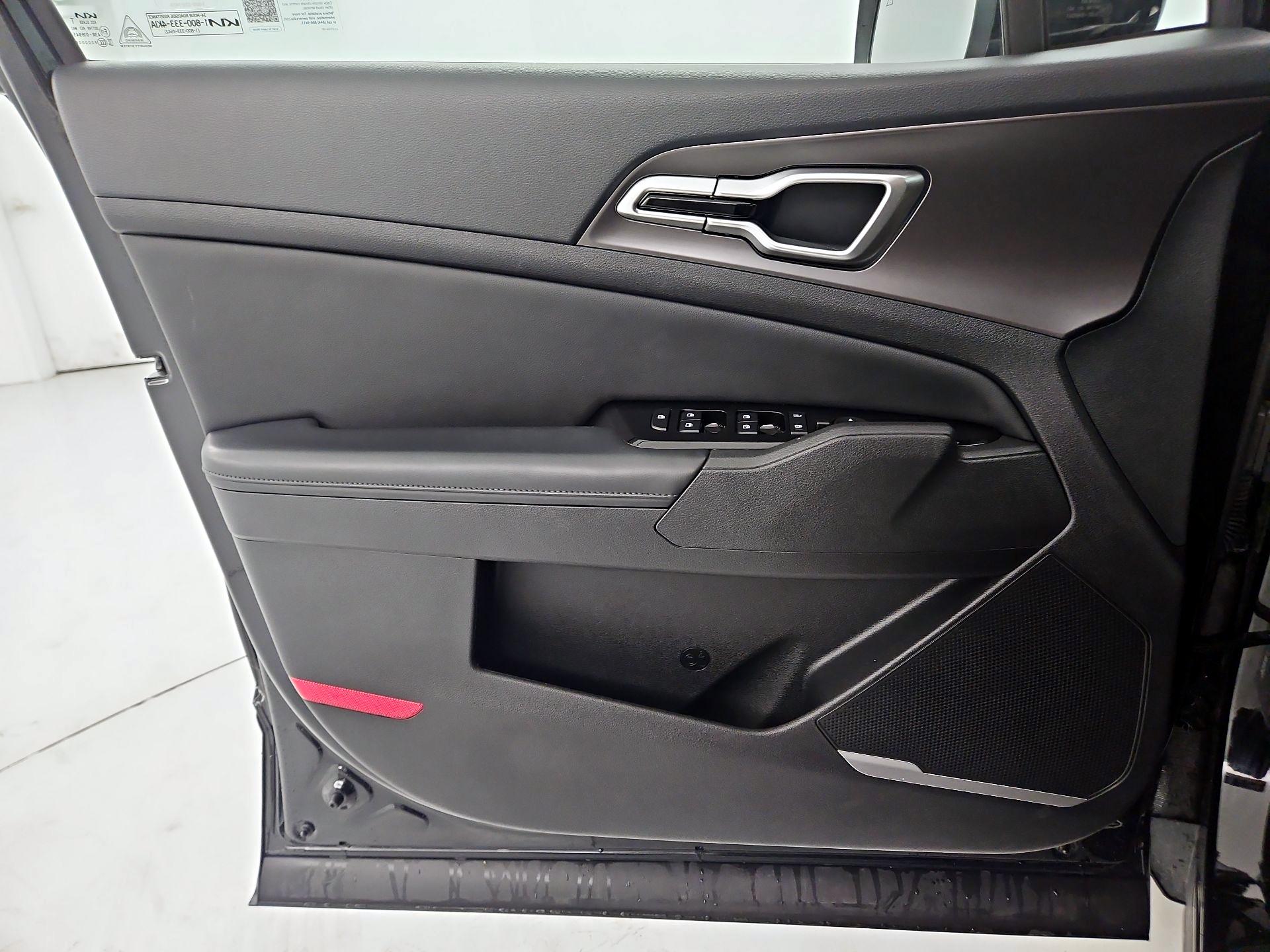 Thumbnail: 2023 Kia Sportage - 12