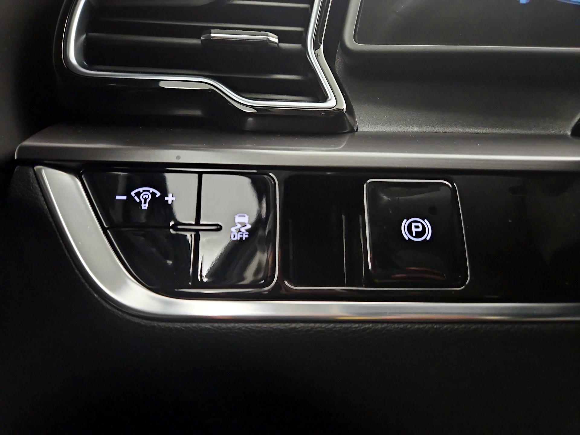 Thumbnail: 2023 Kia Sportage - 13