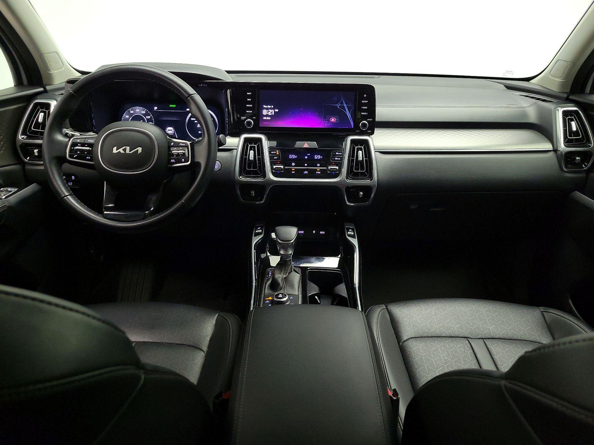 Thumbnail: 2023 Kia Sorento - 9