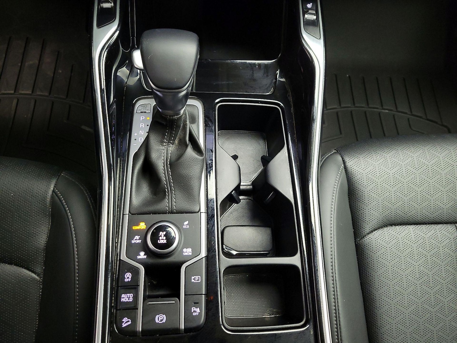 2023 Kia Sorento SX - Photo 19
