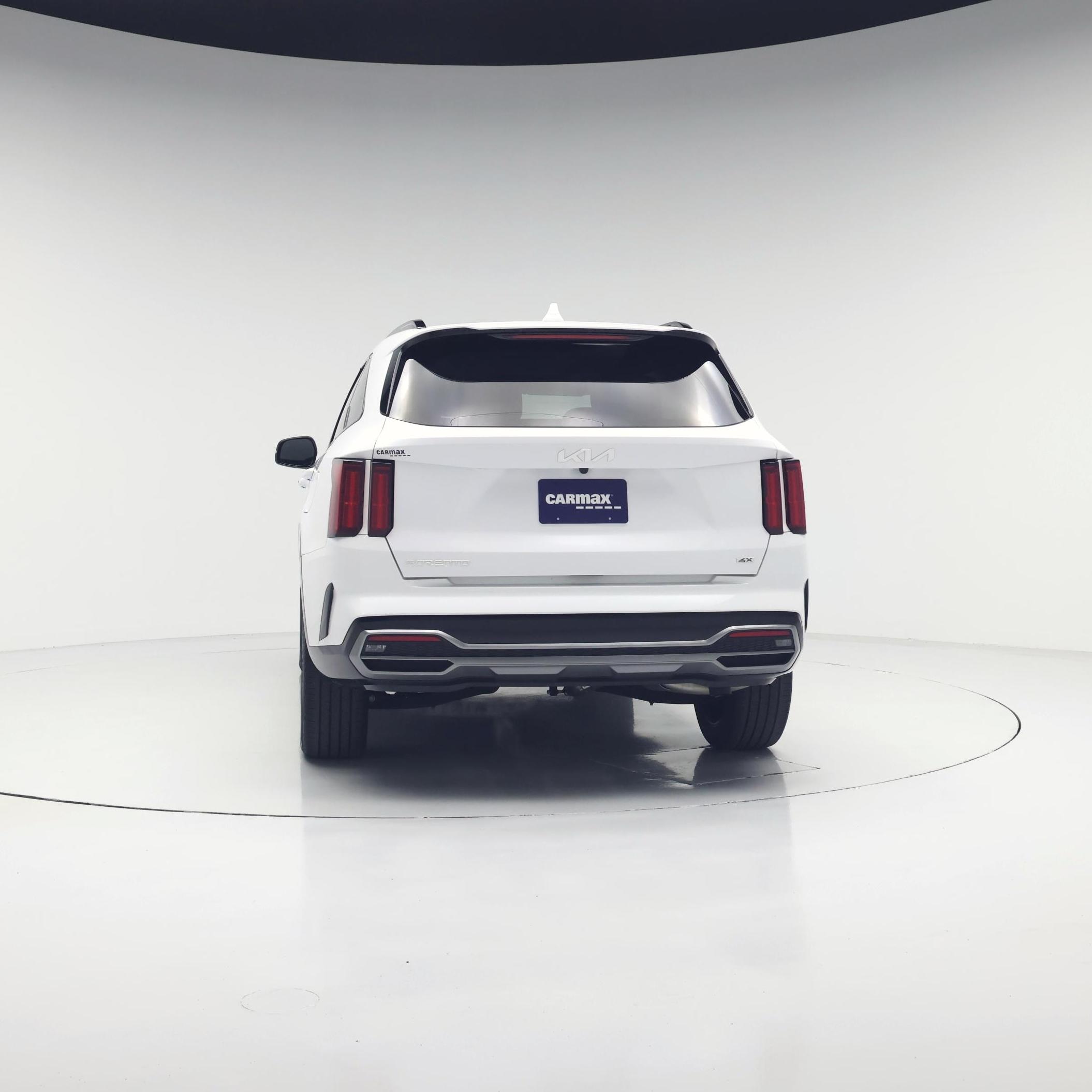 Thumbnail: 2023 Kia Sorento - 6