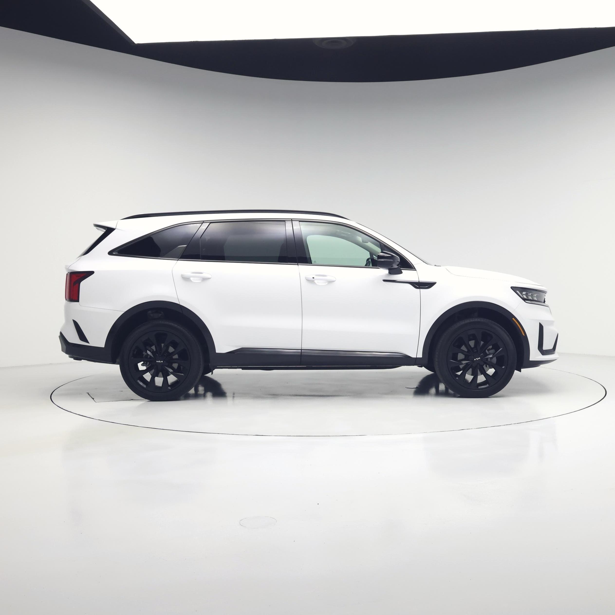 Thumbnail: 2023 Kia Sorento - 7