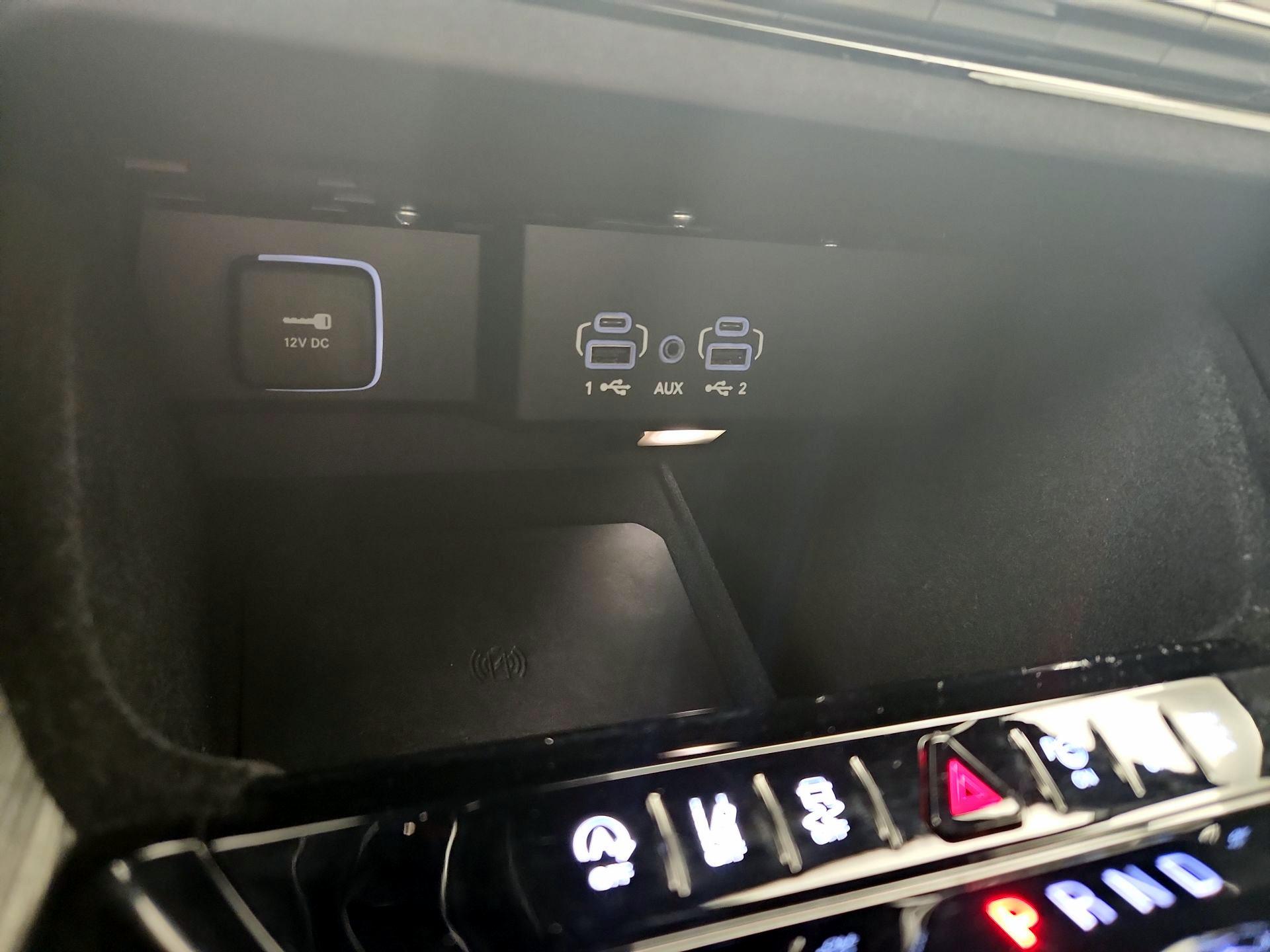 Thumbnail: 2023 Jeep Wagoneer - 19