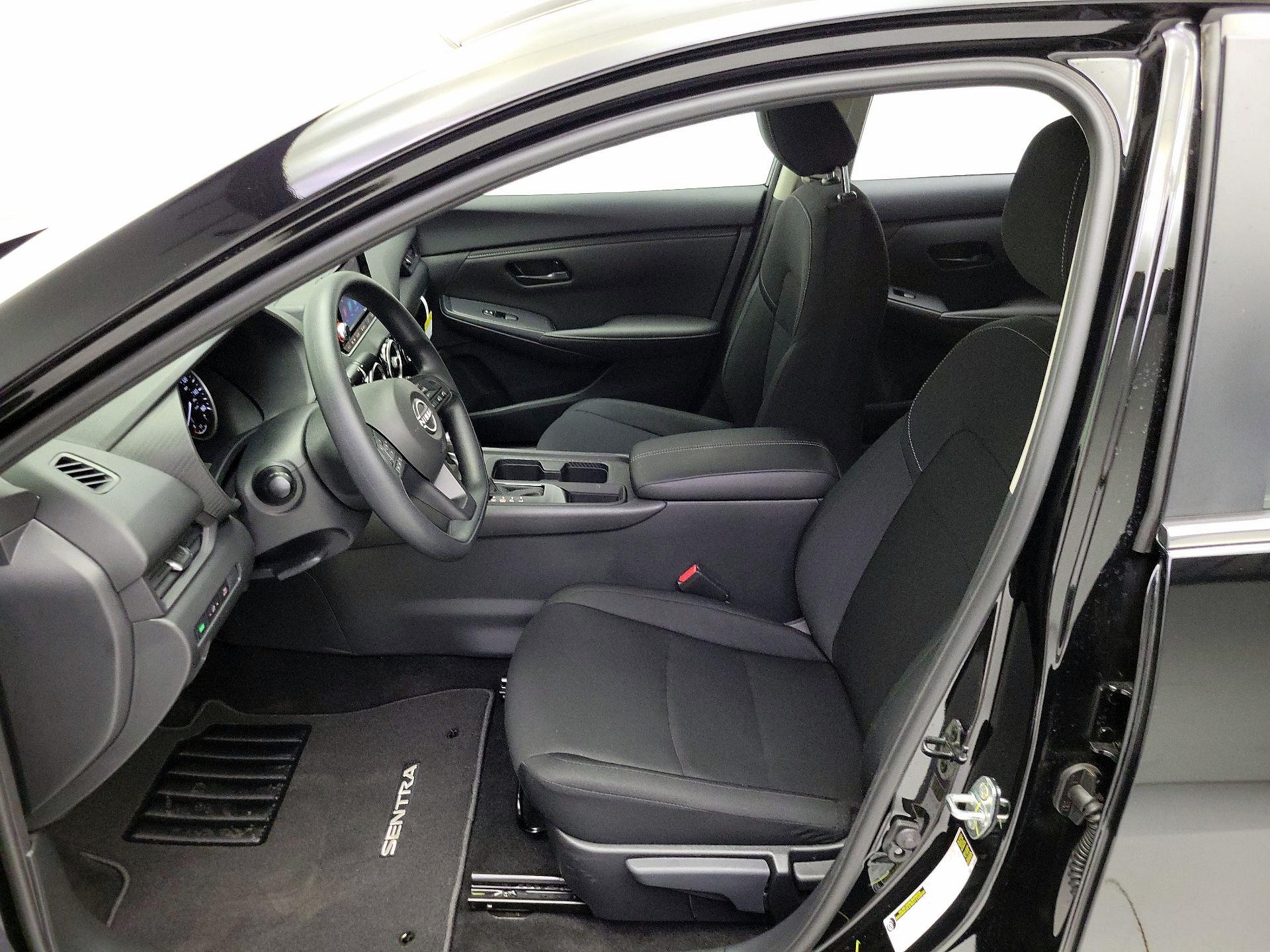 Thumbnail: 2025 Nissan Sentra - 11