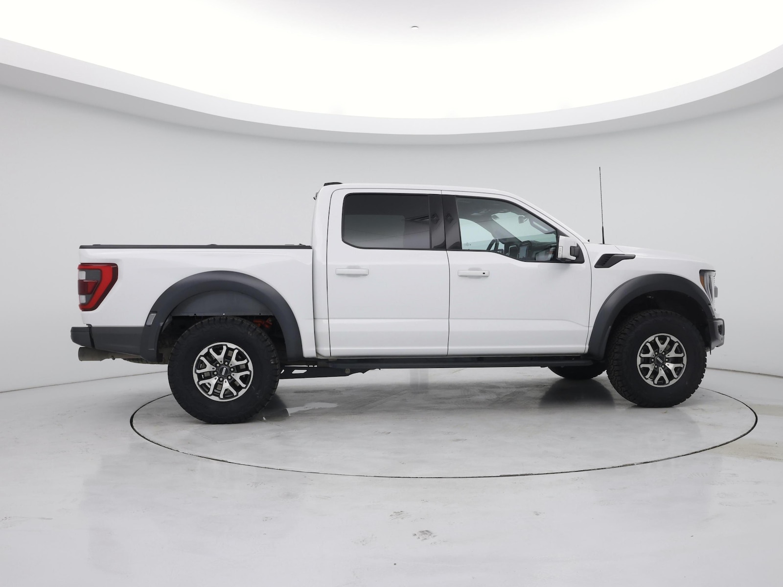 2023 Ford F-150 Raptor - Photo 8