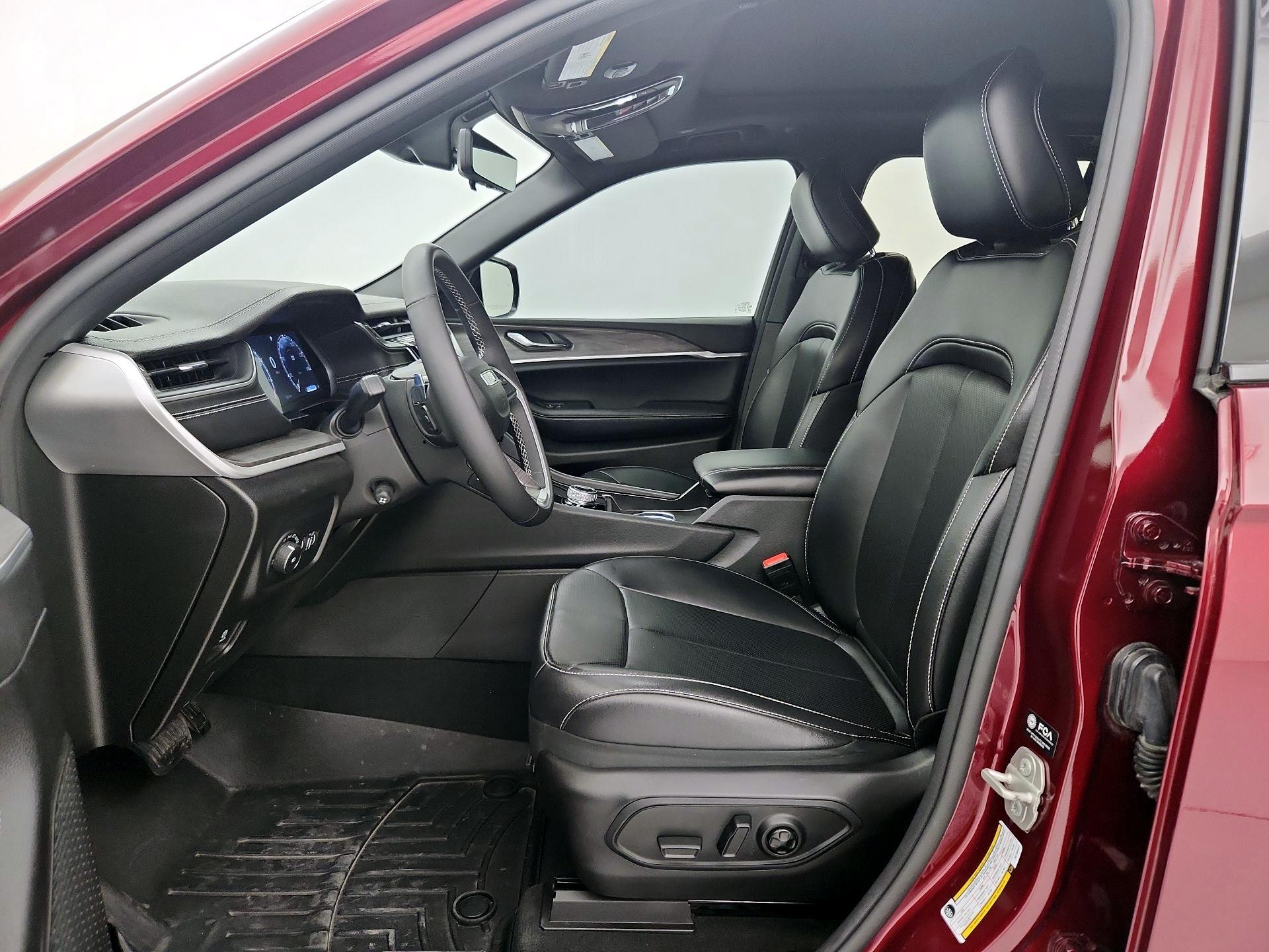 Thumbnail: 2024 Jeep Grand Cherokee - 11