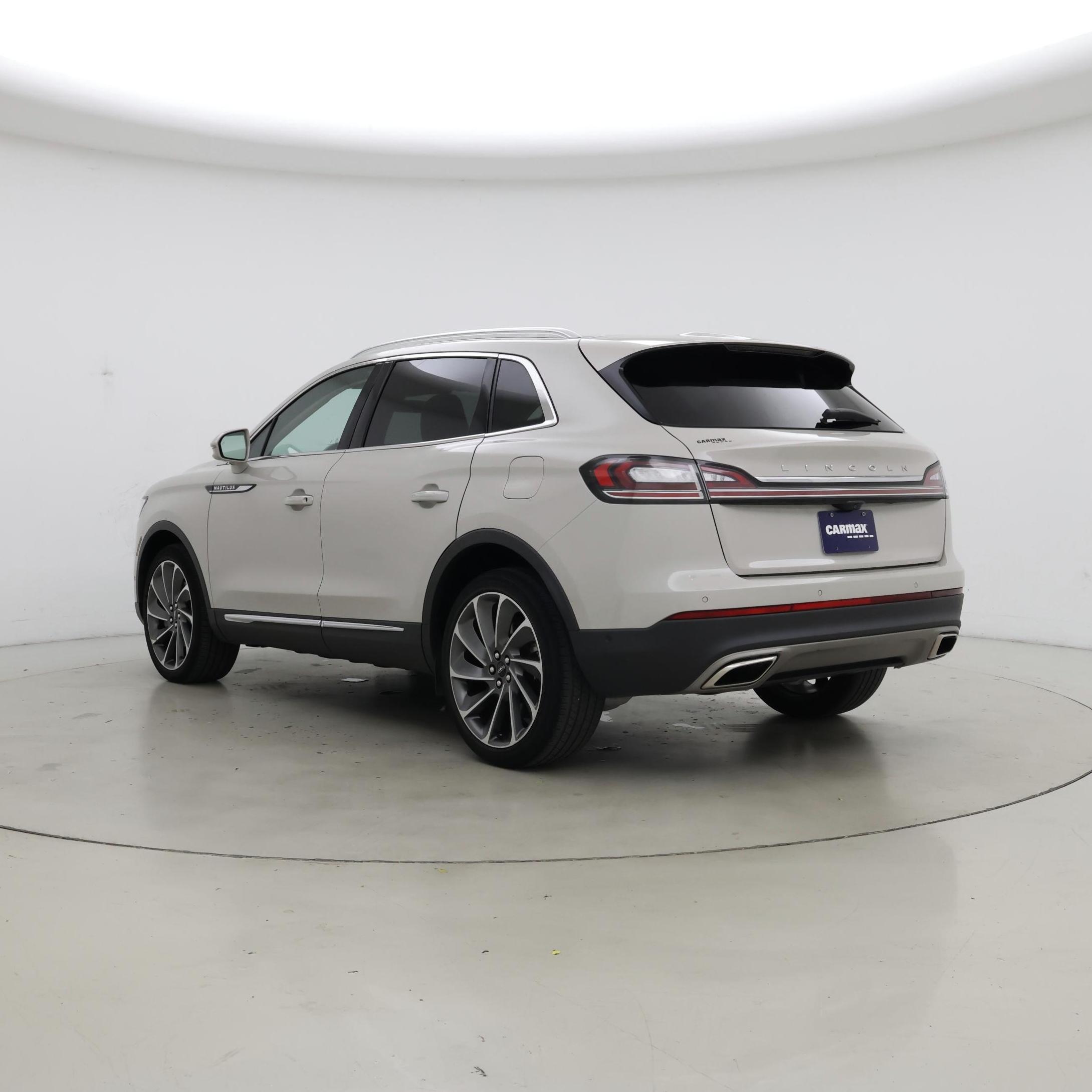 Thumbnail: 2023 Lincoln Nautilus - 2
