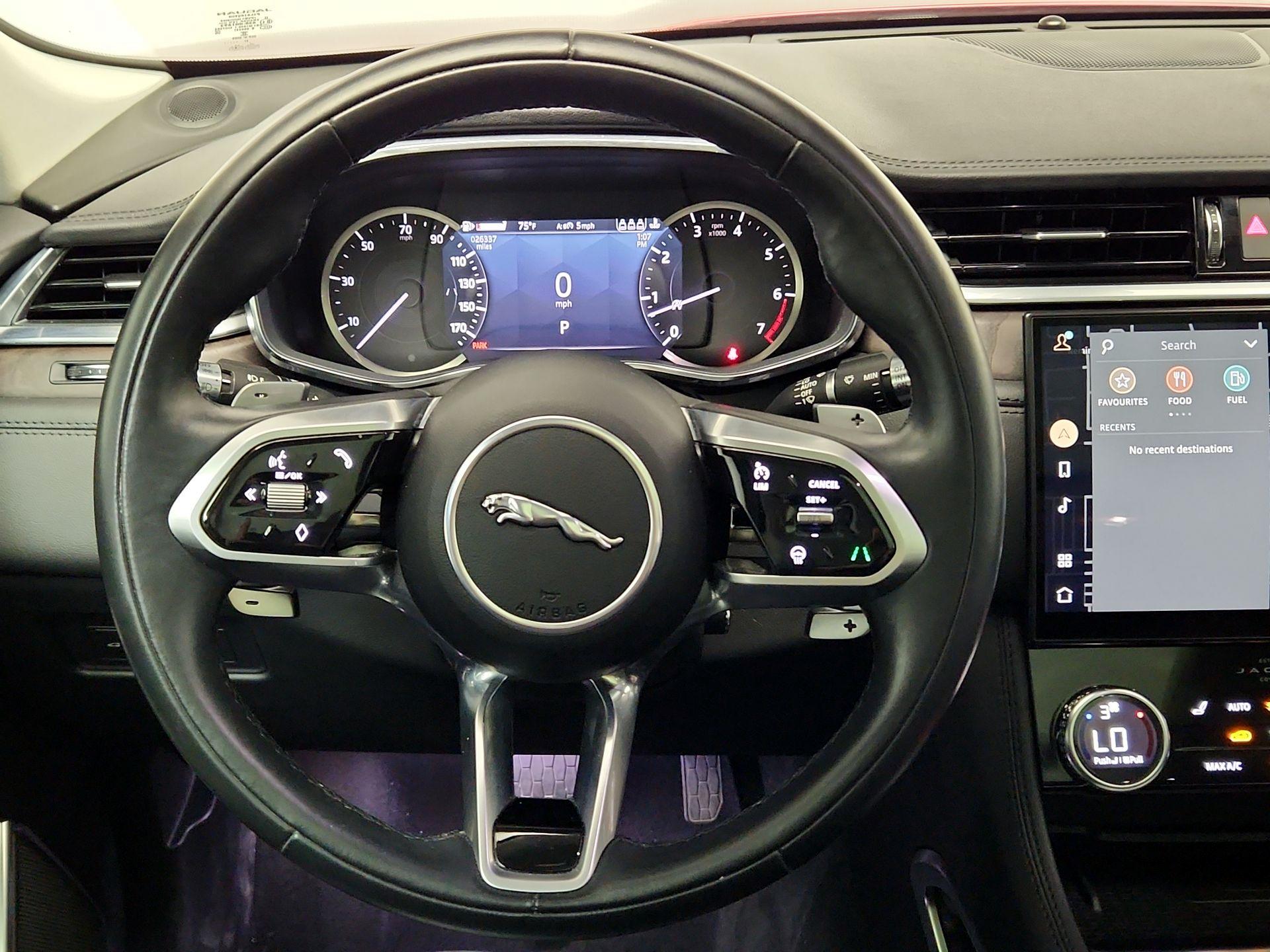 Thumbnail: 2021 Jaguar F-Pace - 10