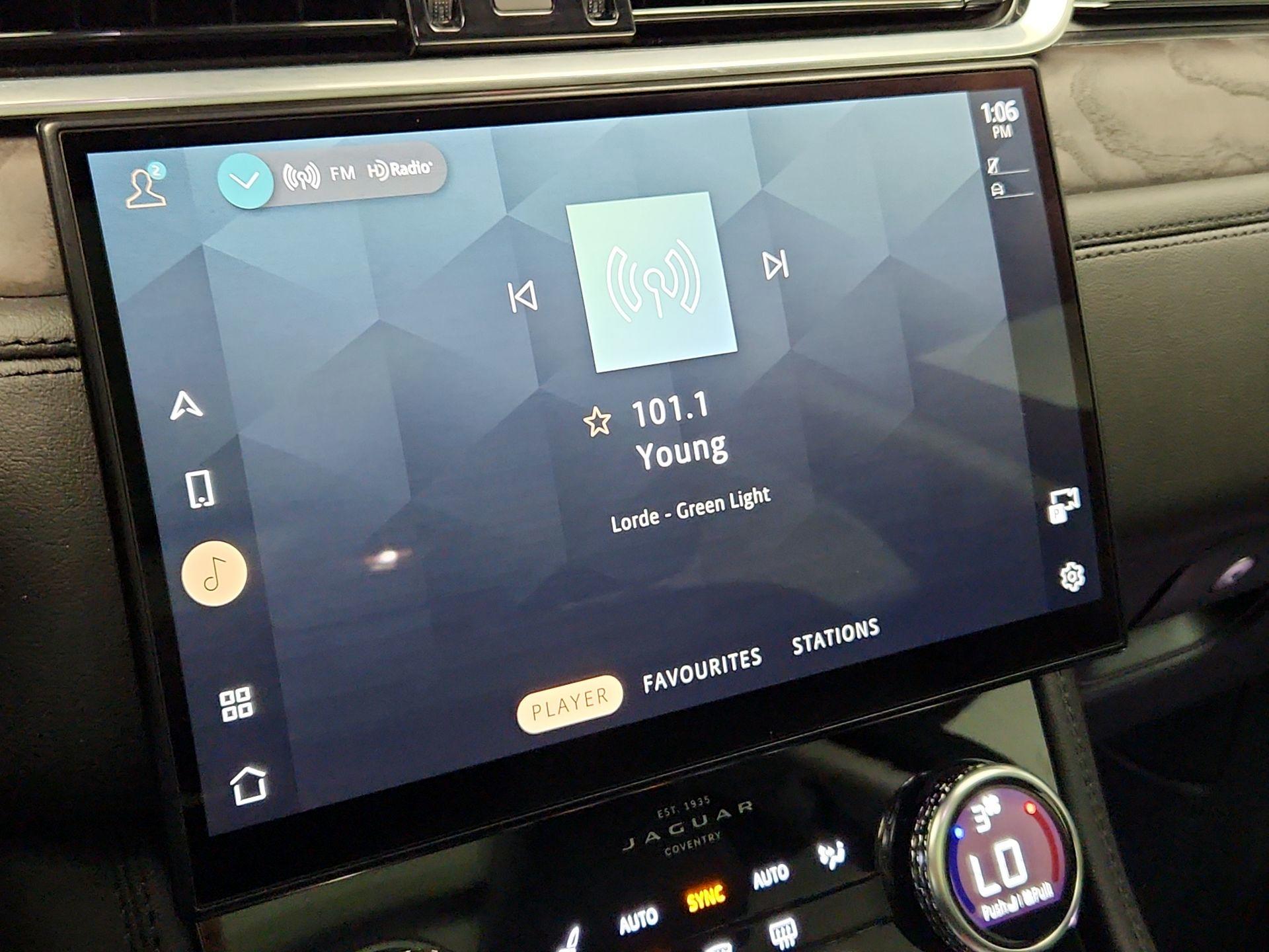 Thumbnail: 2021 Jaguar F-Pace - 16