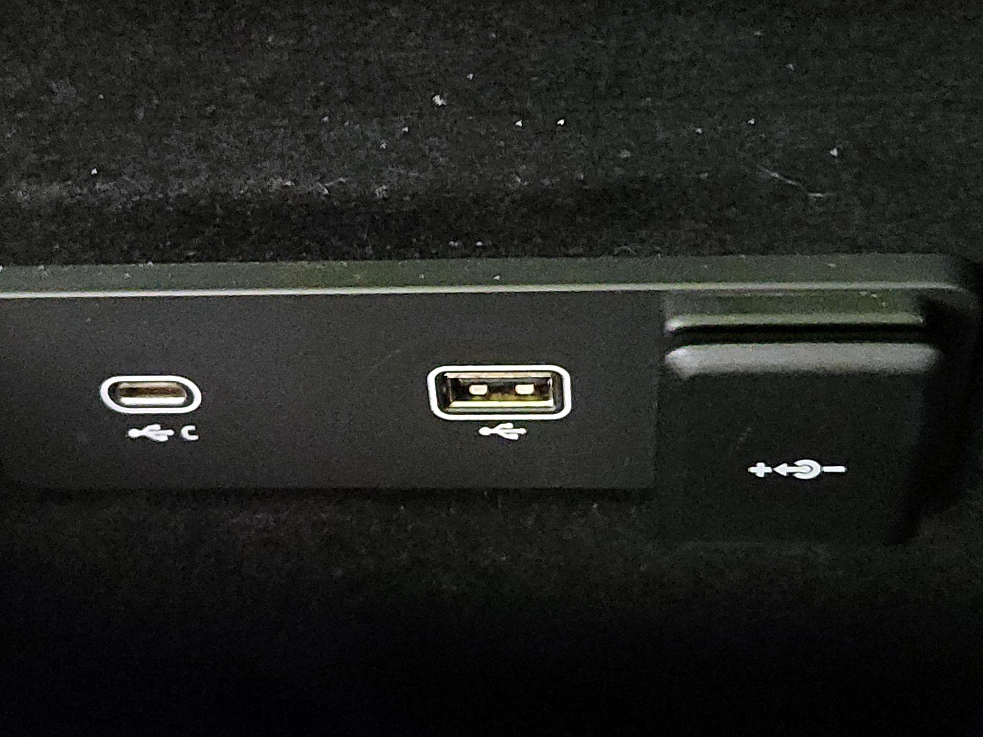 Thumbnail: 2021 Jaguar F-Pace - 19