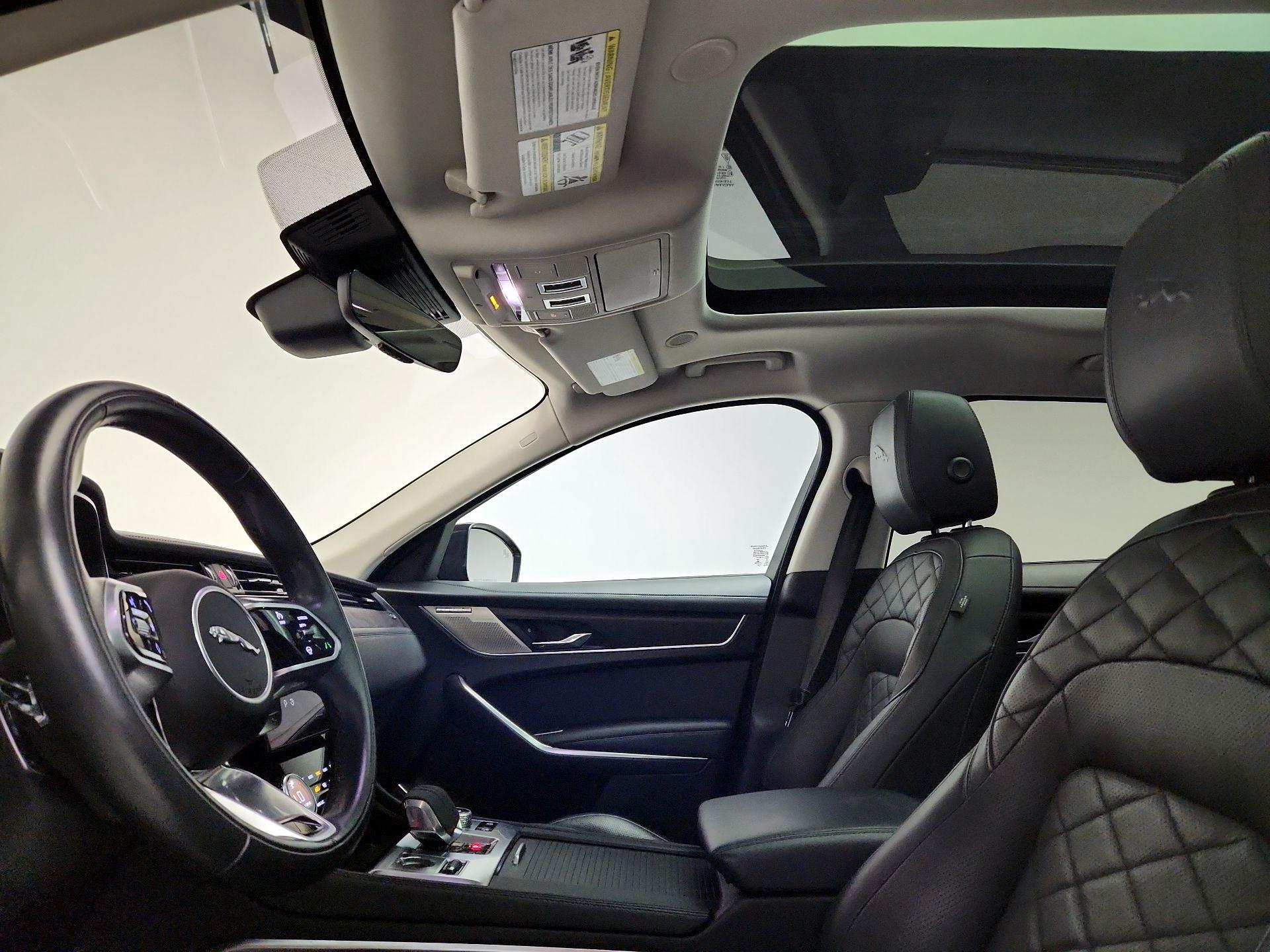 Thumbnail: 2021 Jaguar F-Pace - 20