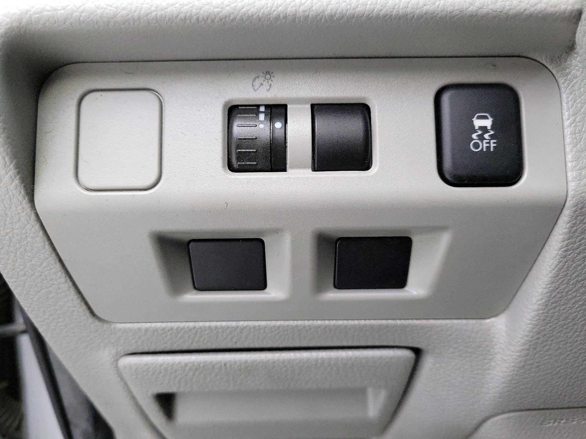 Thumbnail: 2015 Subaru Forester - 13