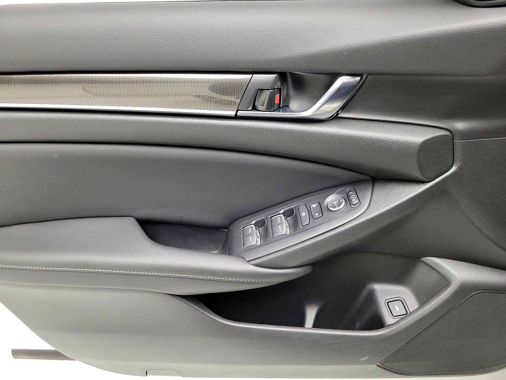 Thumbnail: 2022 Honda Accord - 12