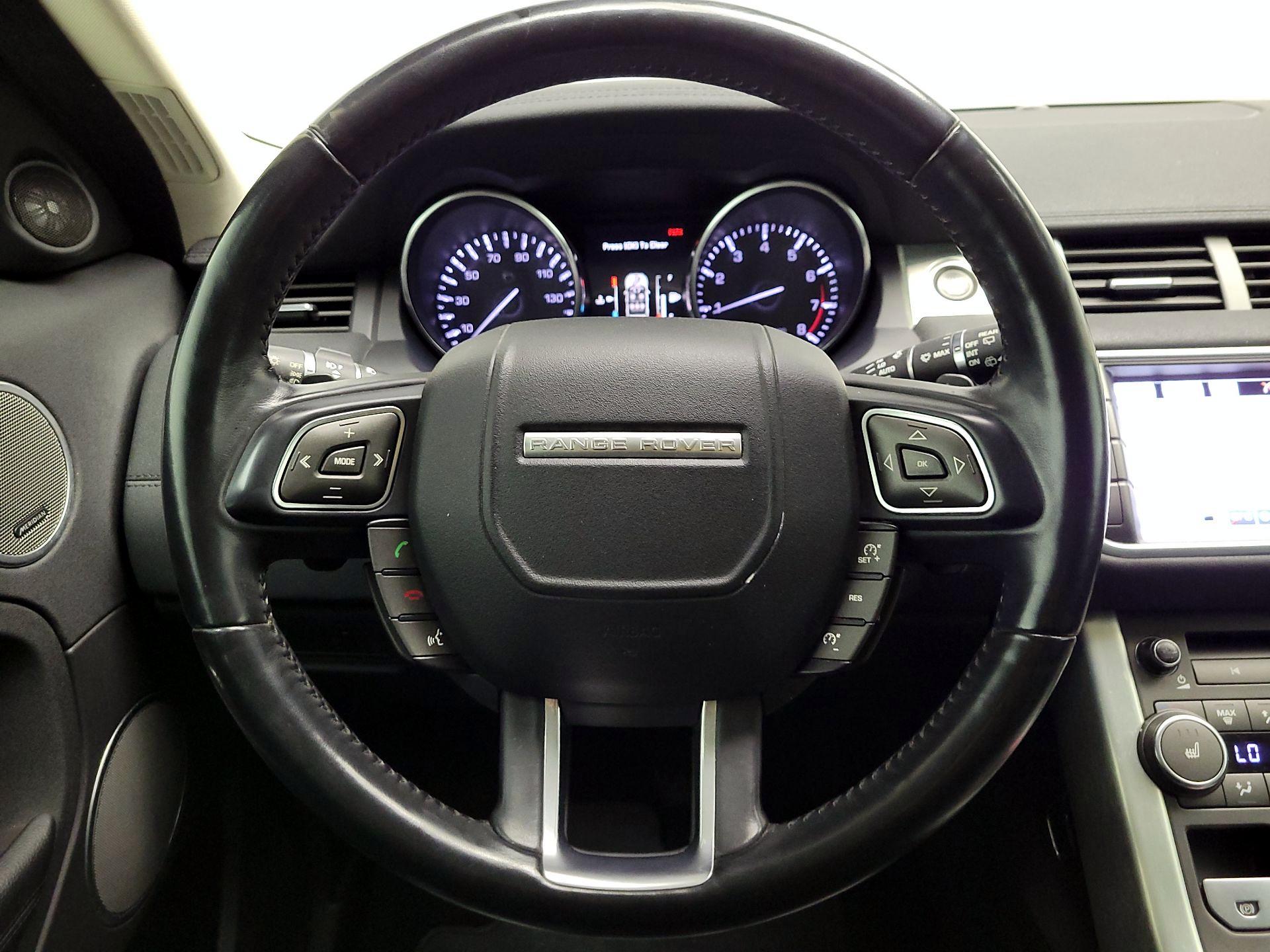 Thumbnail: 2015 Land Rover Range Rover Evoque - 10