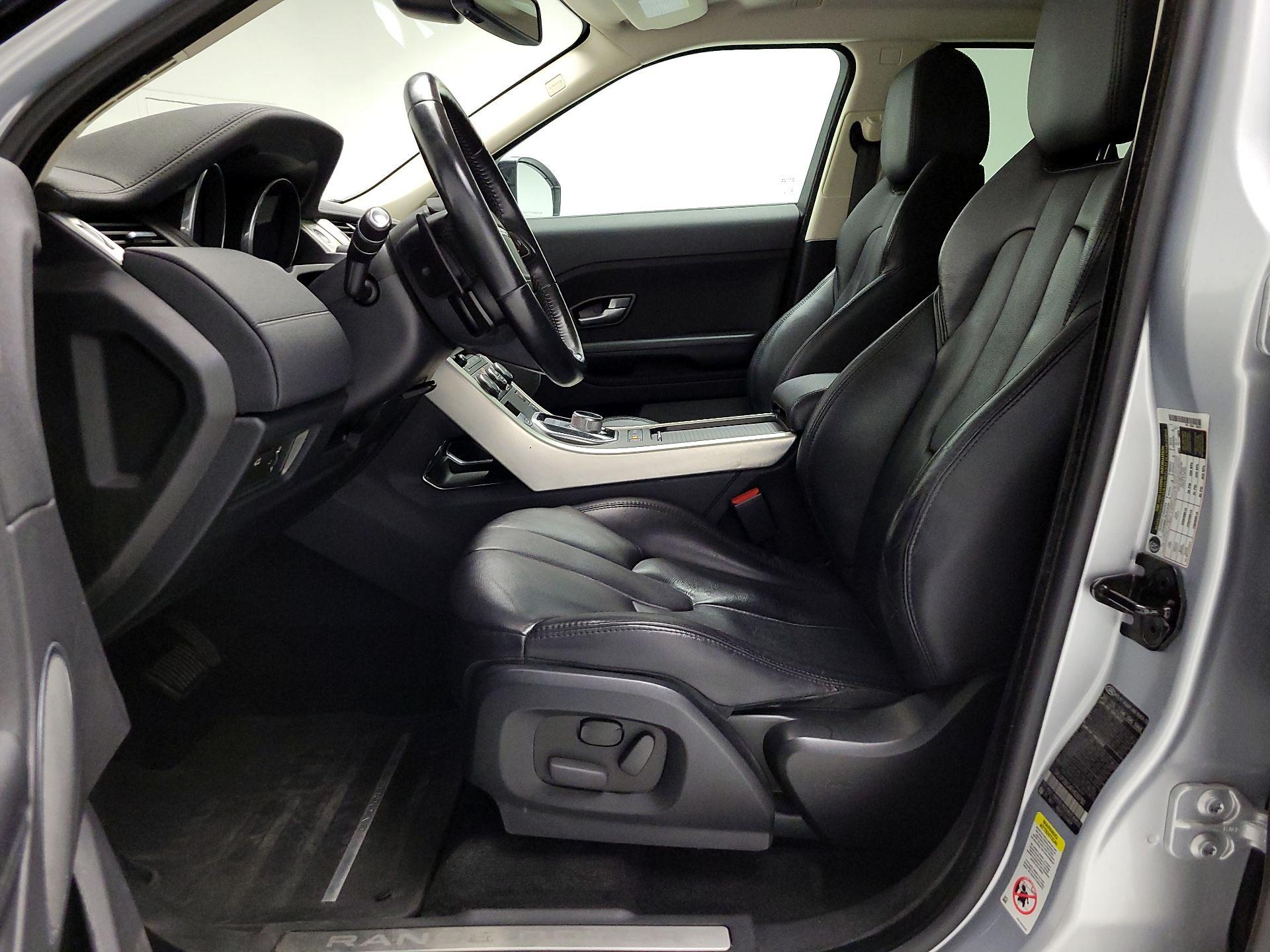 Thumbnail: 2015 Land Rover Range Rover Evoque - 11