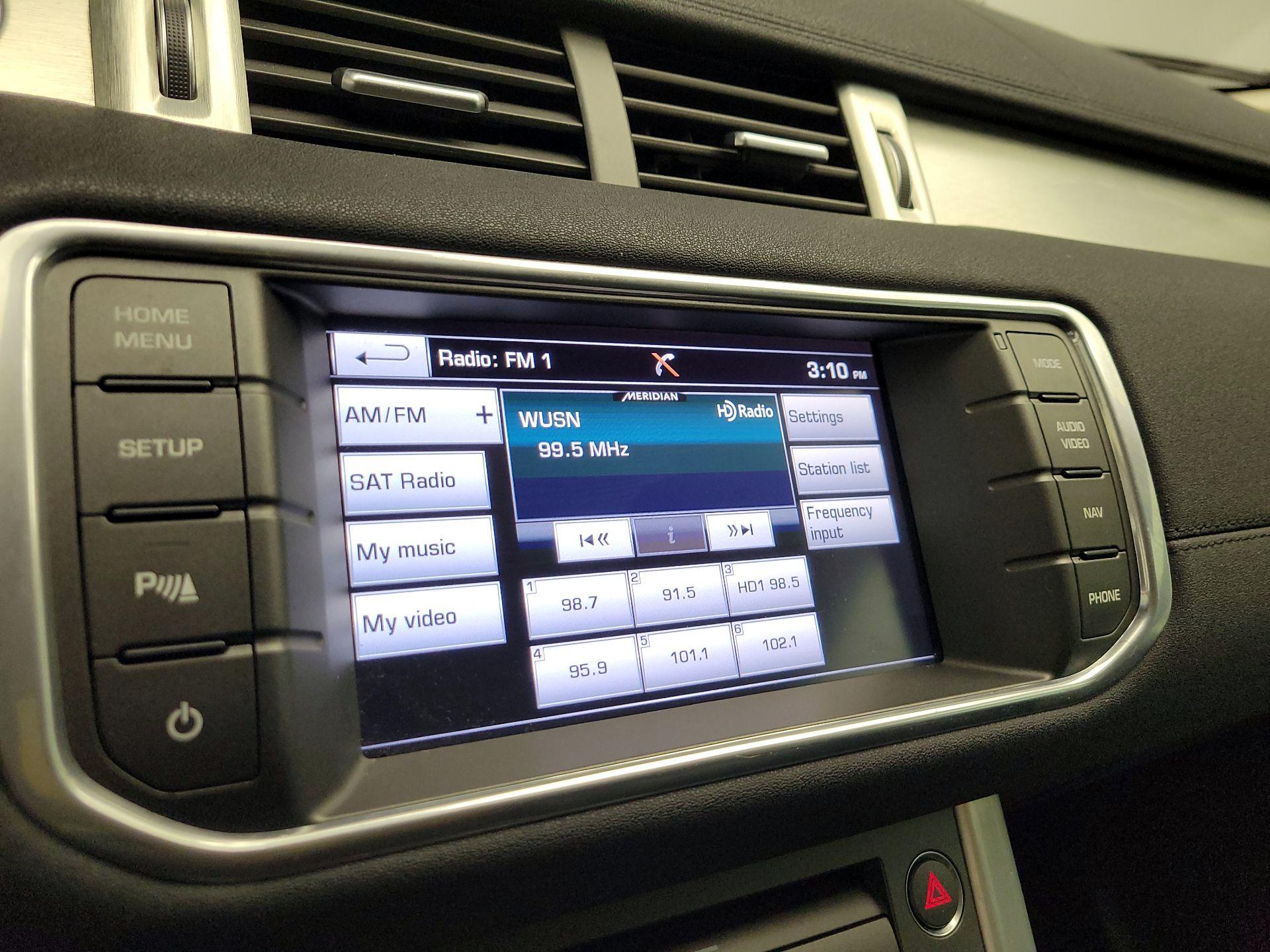Thumbnail: 2015 Land Rover Range Rover Evoque - 16