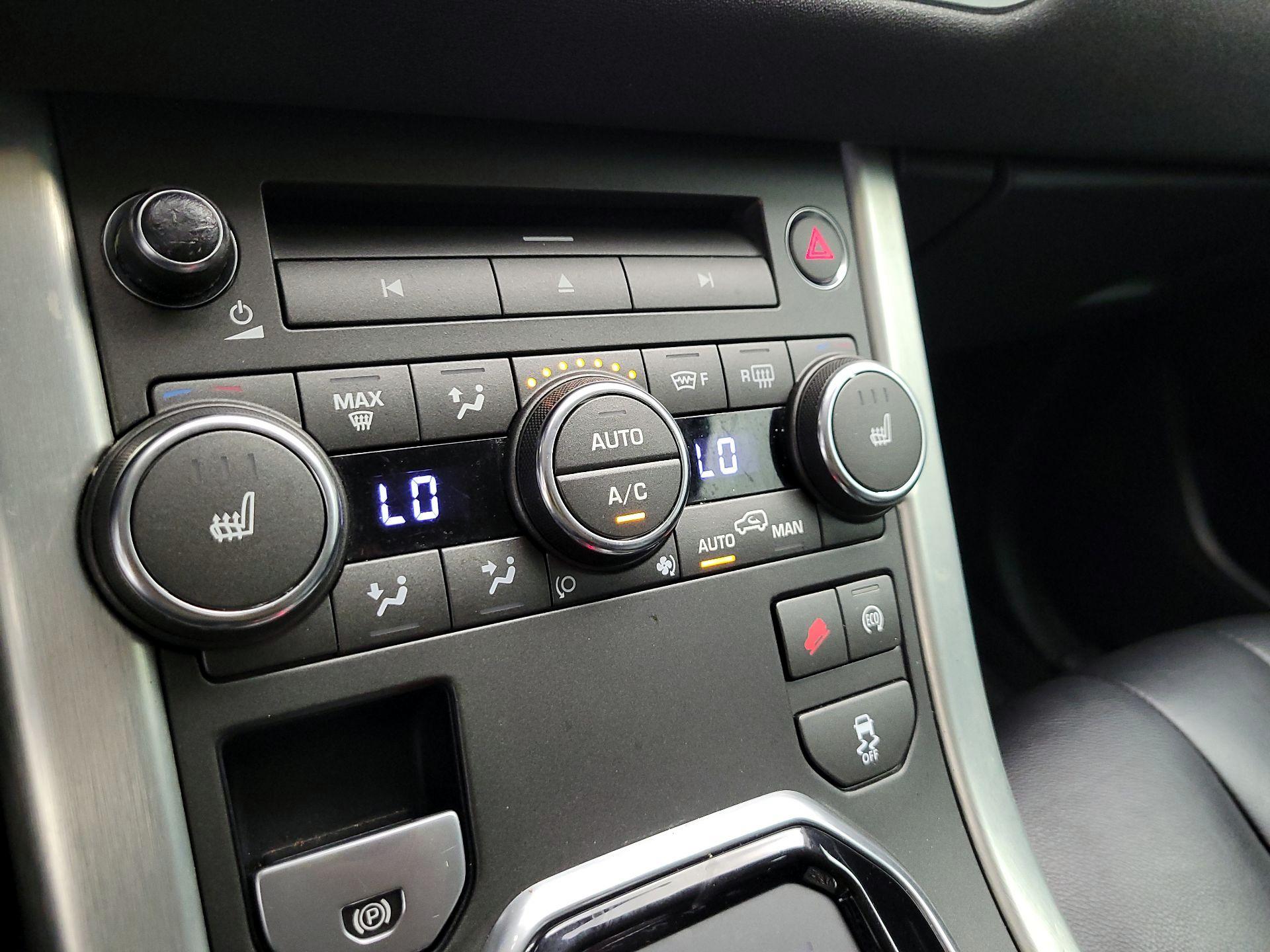 Thumbnail: 2015 Land Rover Range Rover Evoque - 17
