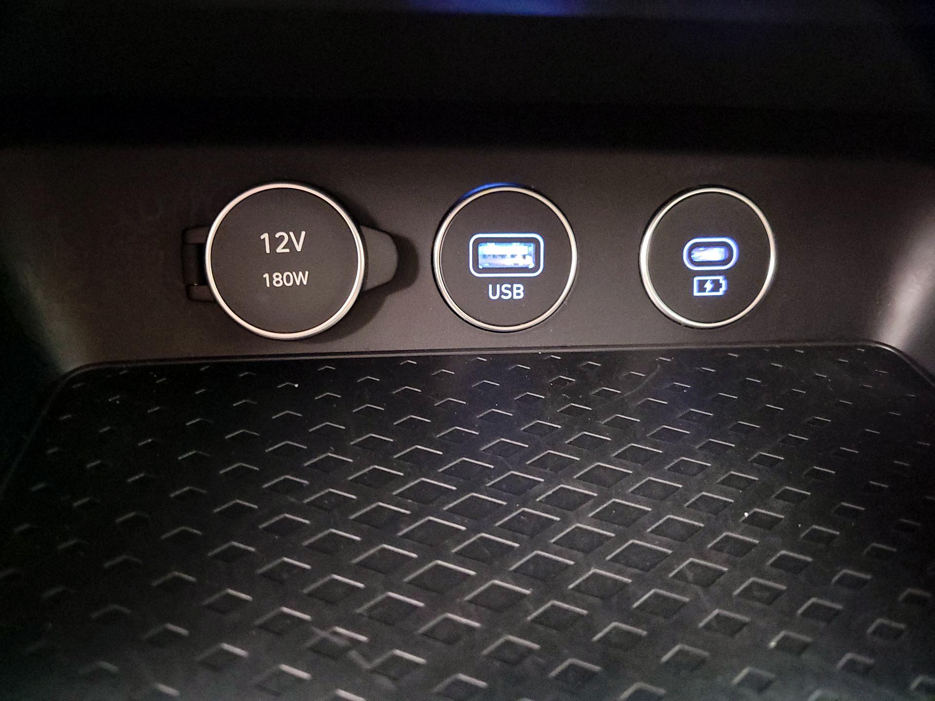 Thumbnail: 2025 Genesis G70 - 19