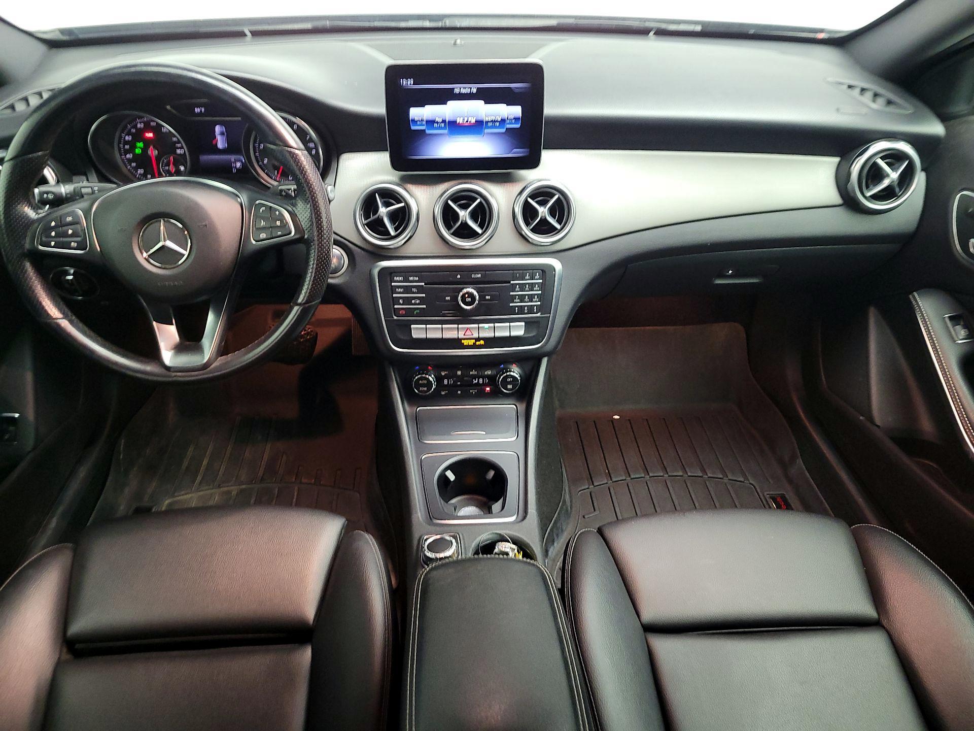 Thumbnail: 2019 Mercedes-Benz GLA - 9