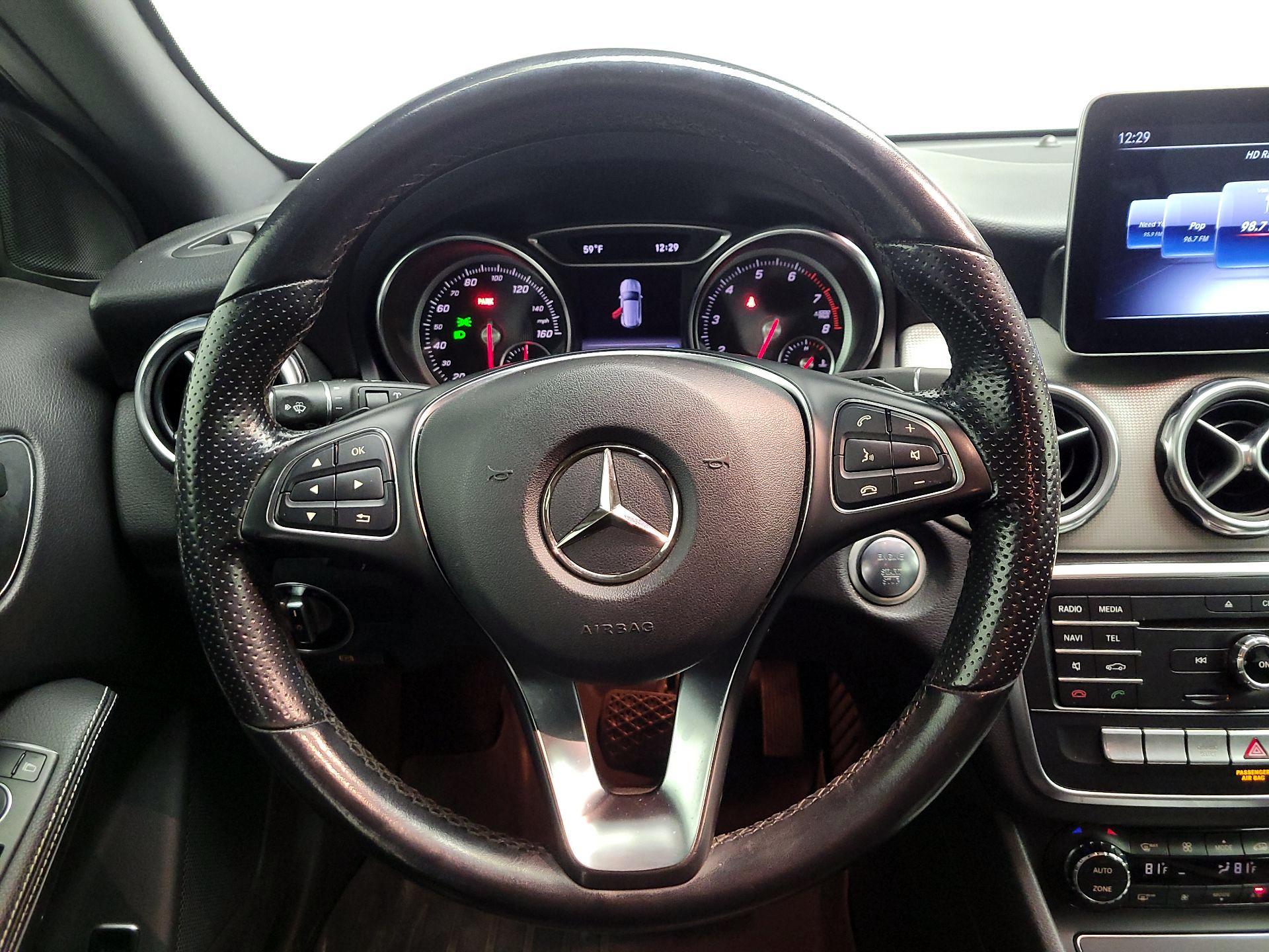 Thumbnail: 2019 Mercedes-Benz GLA - 10