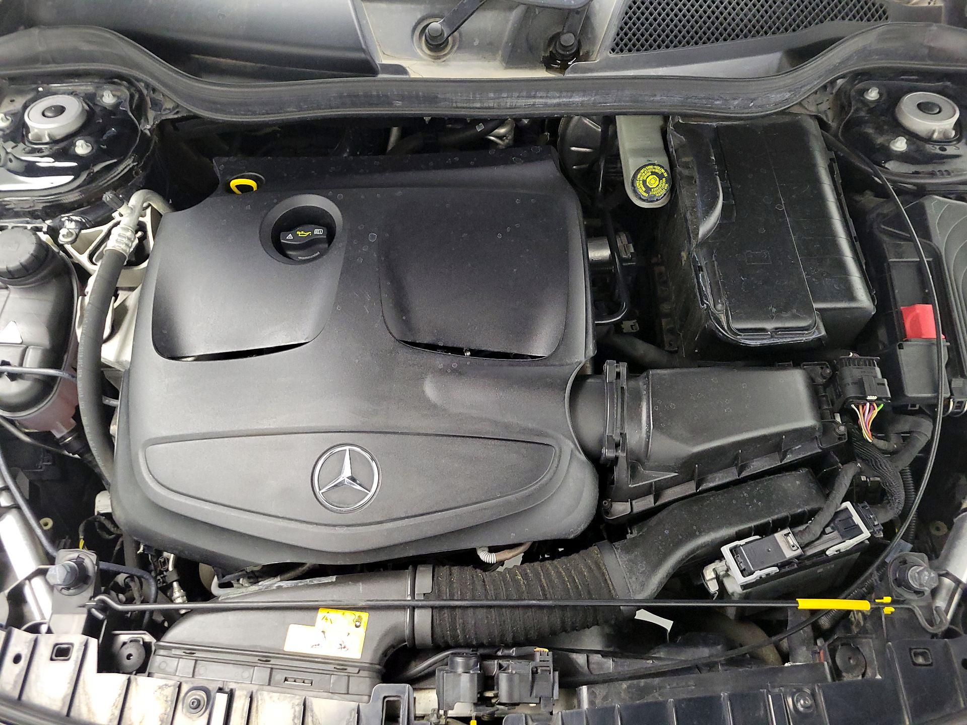 Thumbnail: 2019 Mercedes-Benz GLA - 17