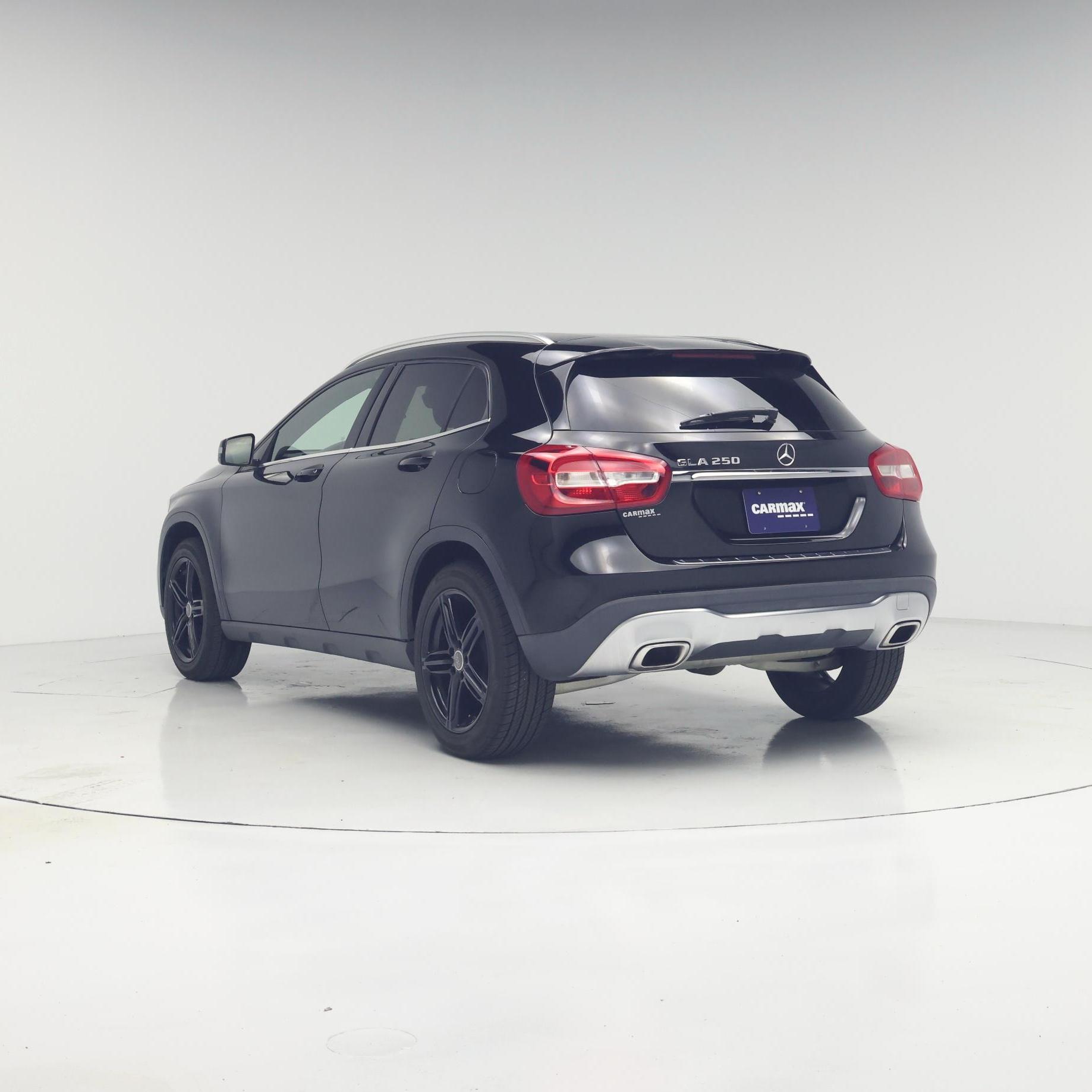 Thumbnail: 2019 Mercedes-Benz GLA - 2