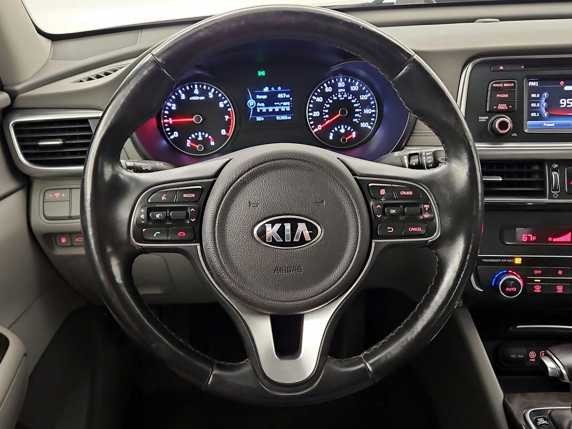 Thumbnail: 2016 Kia Optima - 10