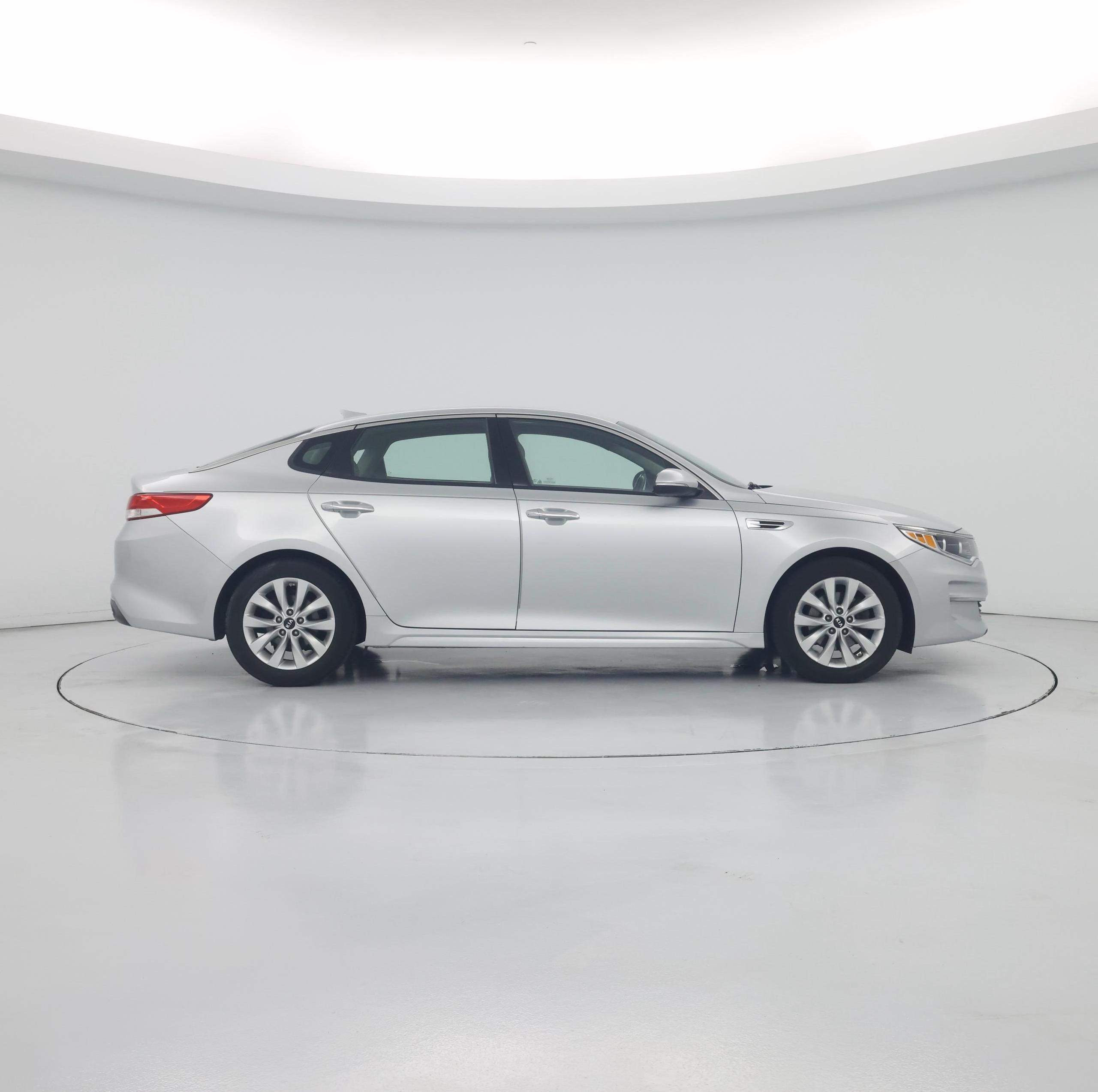 Thumbnail: 2016 Kia Optima - 7
