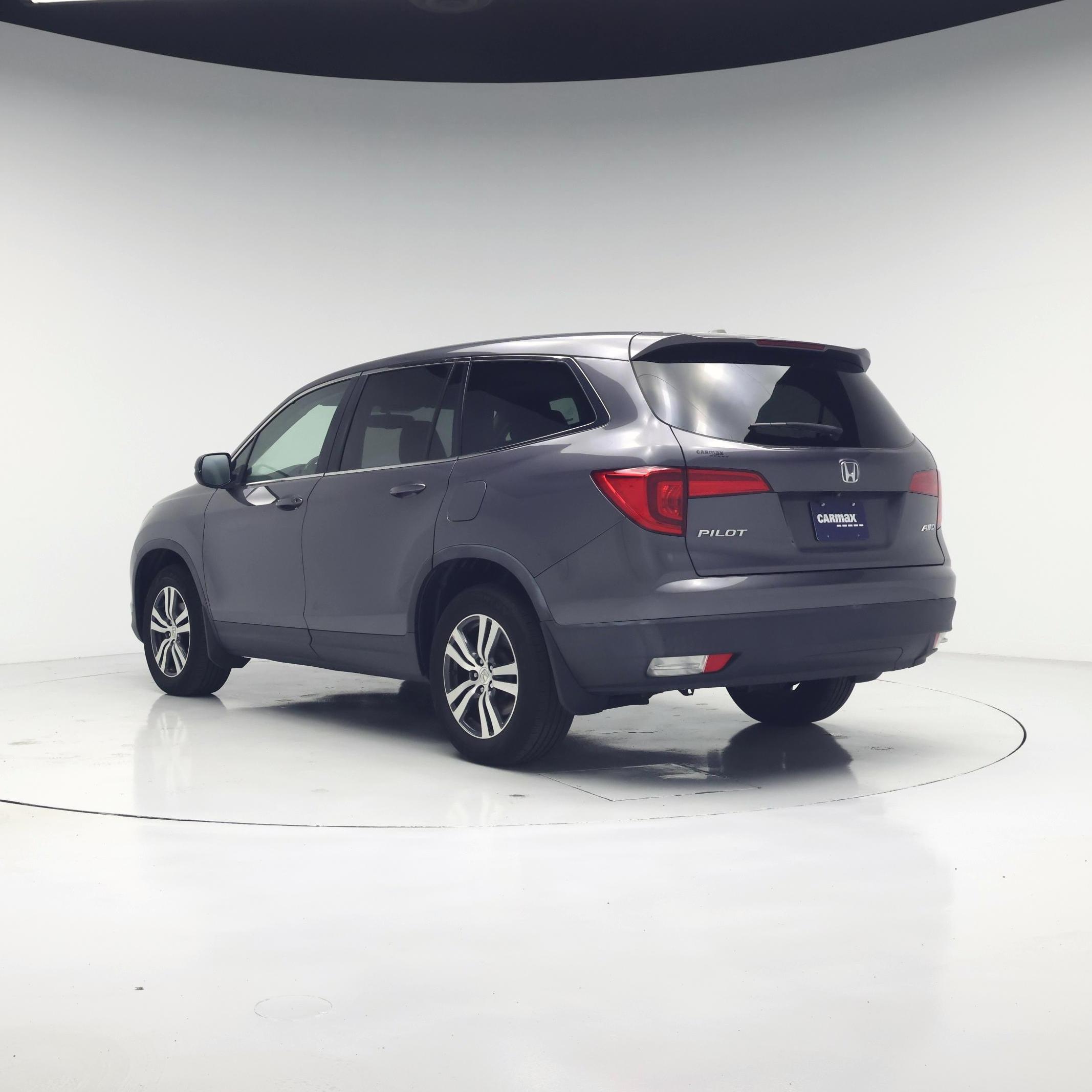 Thumbnail: 2017 Honda Pilot - 2