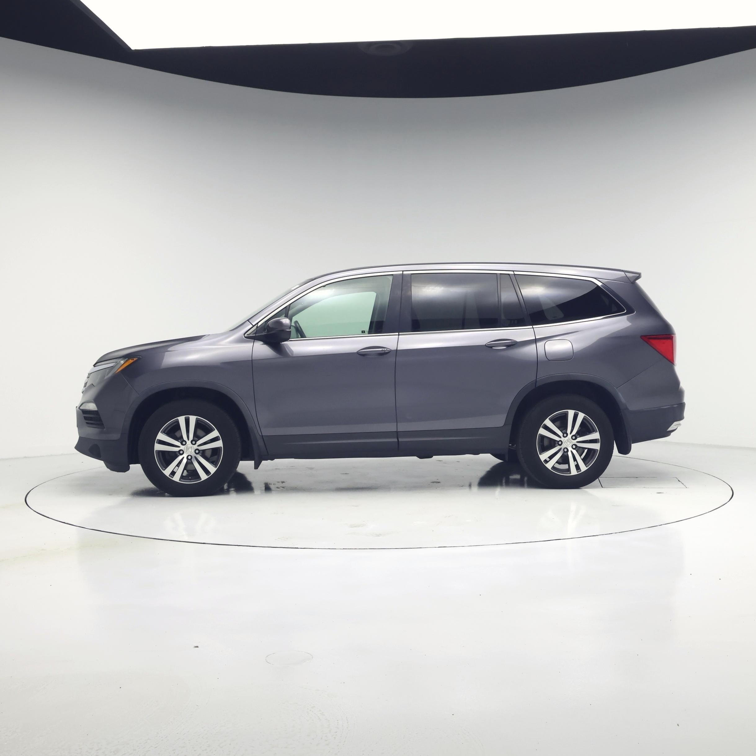 Thumbnail: 2017 Honda Pilot - 3