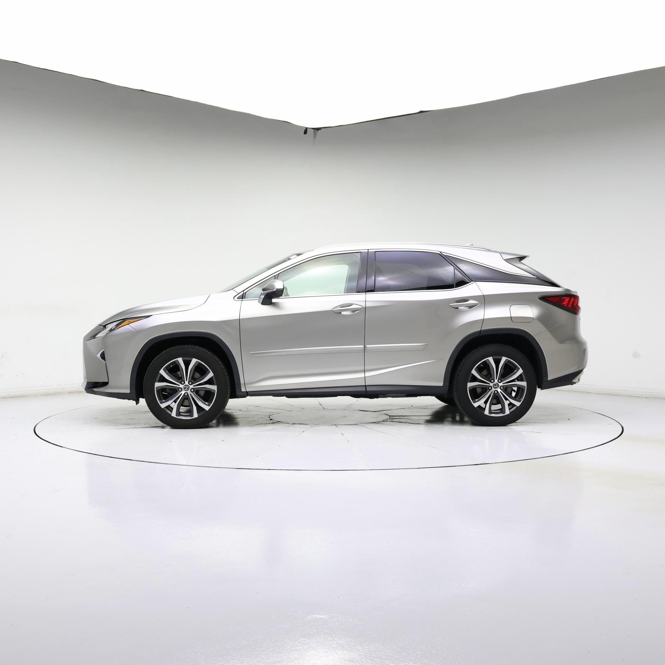 Thumbnail: 2019 Lexus RX - 3