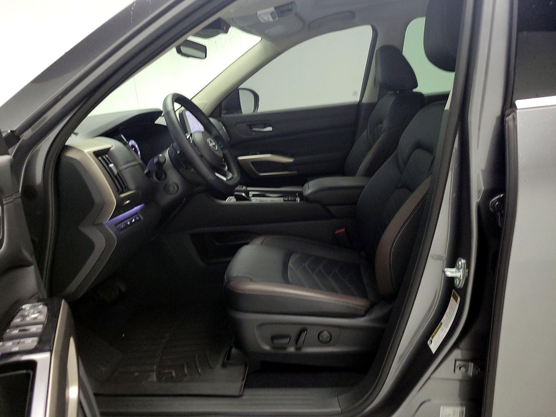 Thumbnail: 2025 Nissan Pathfinder - 11