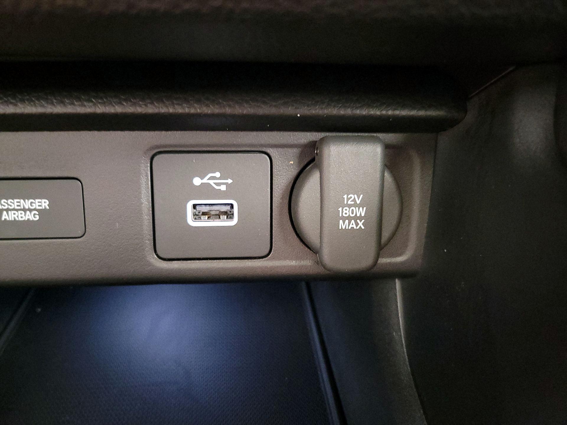 Thumbnail: 2025 Acura Integra - 18