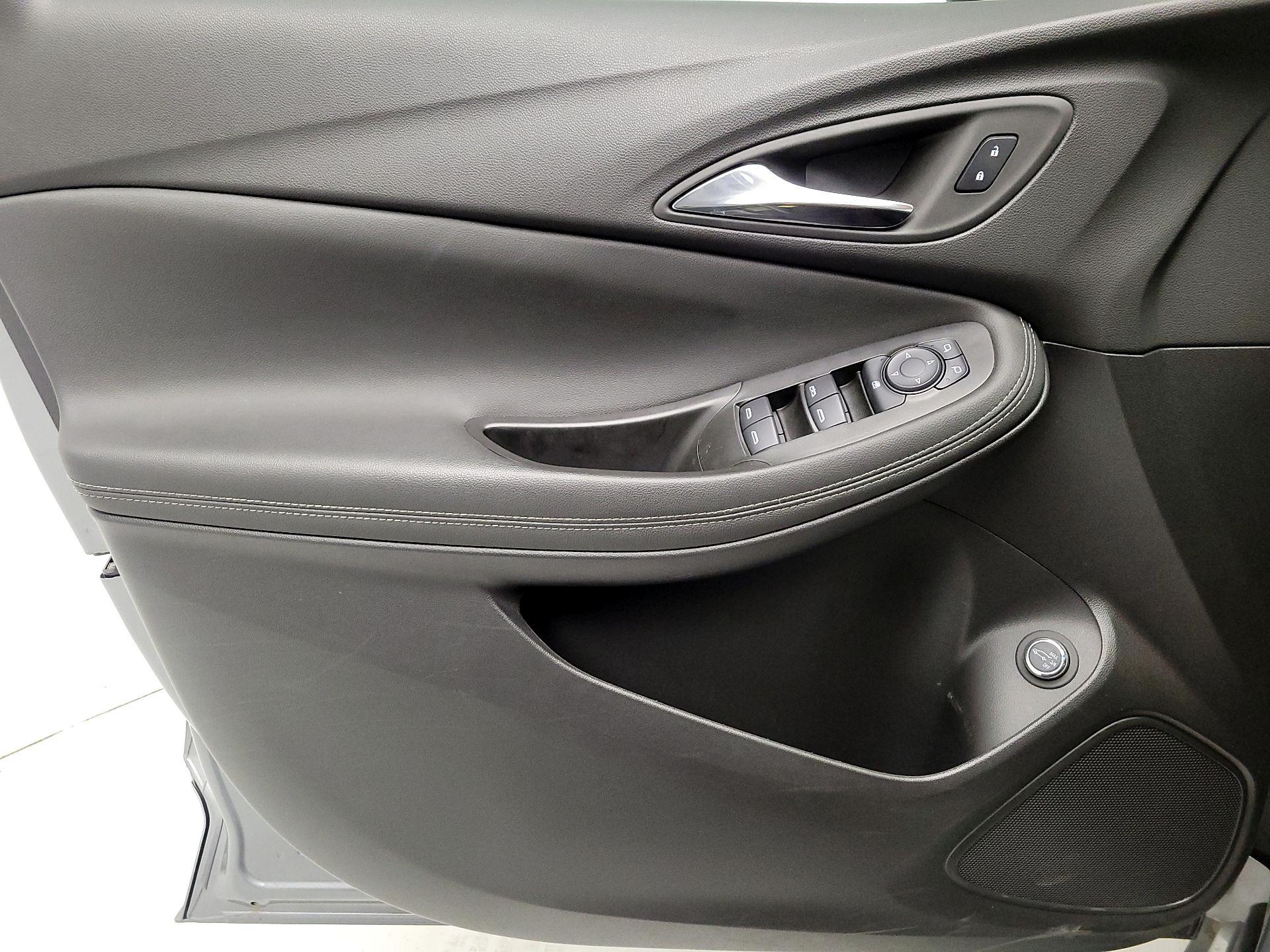 Thumbnail: 2023 Buick Encore GX - 12