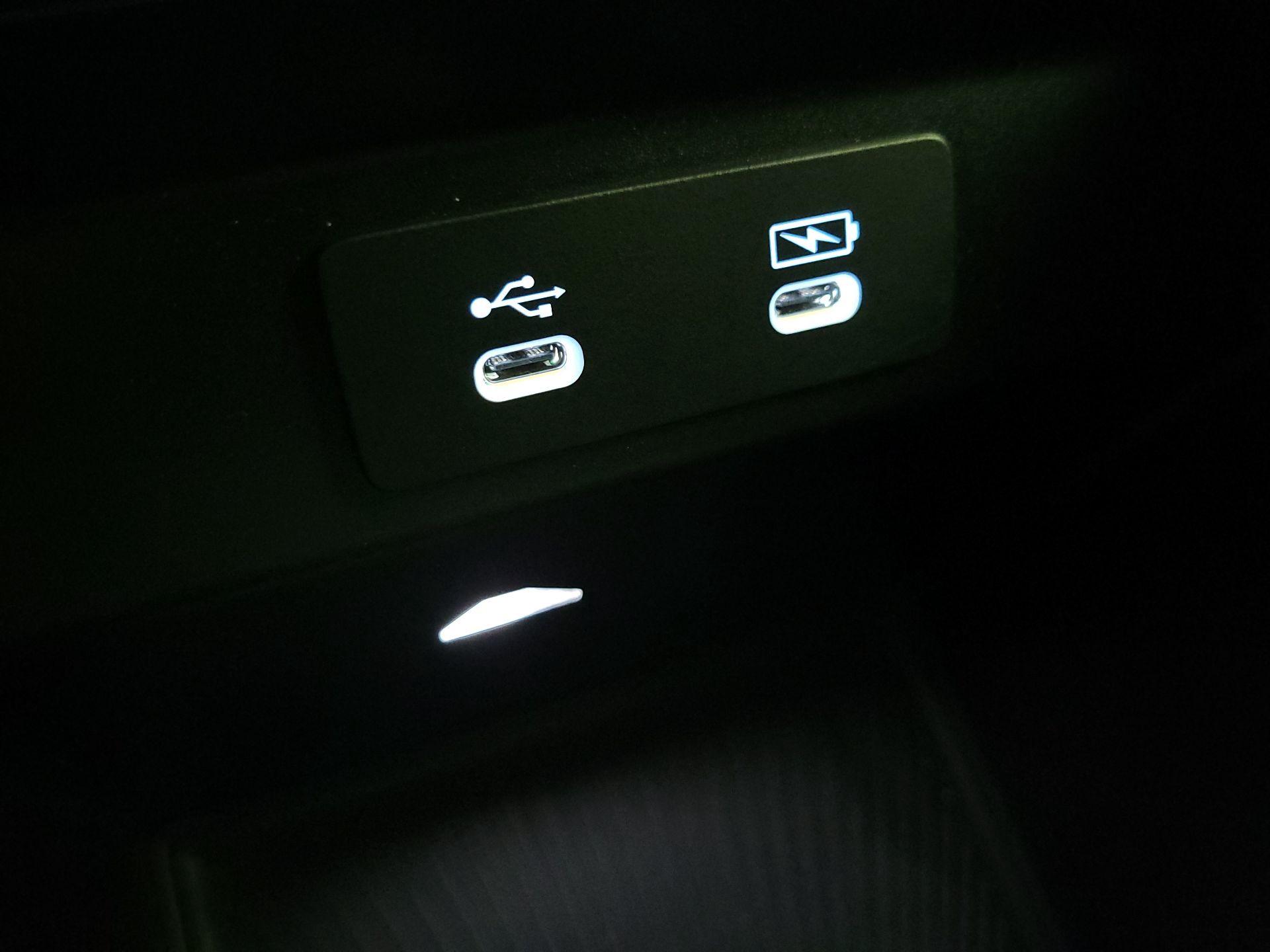 Thumbnail: 2025 Acura MDX - 18