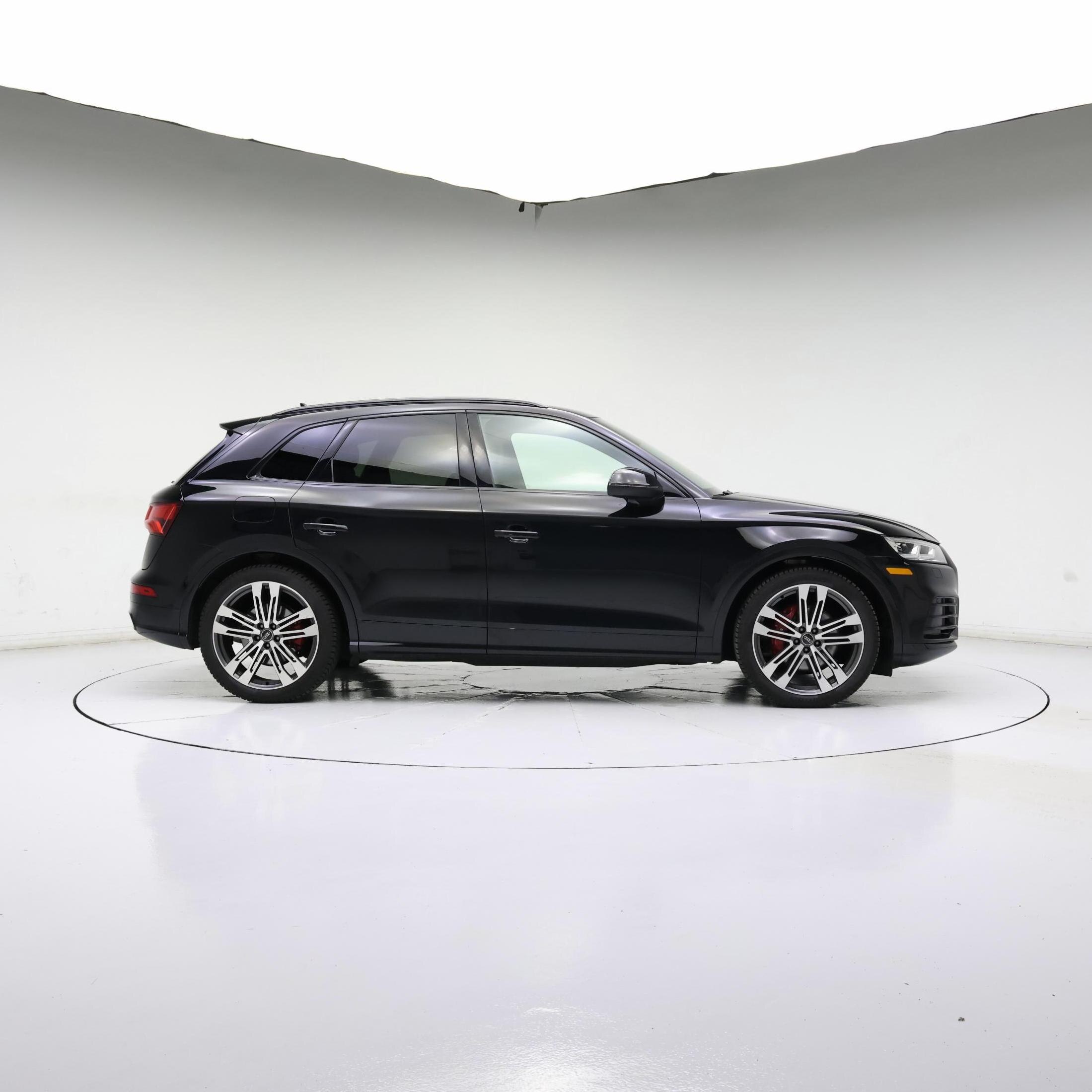 Thumbnail: 2020 Audi SQ5 - 7