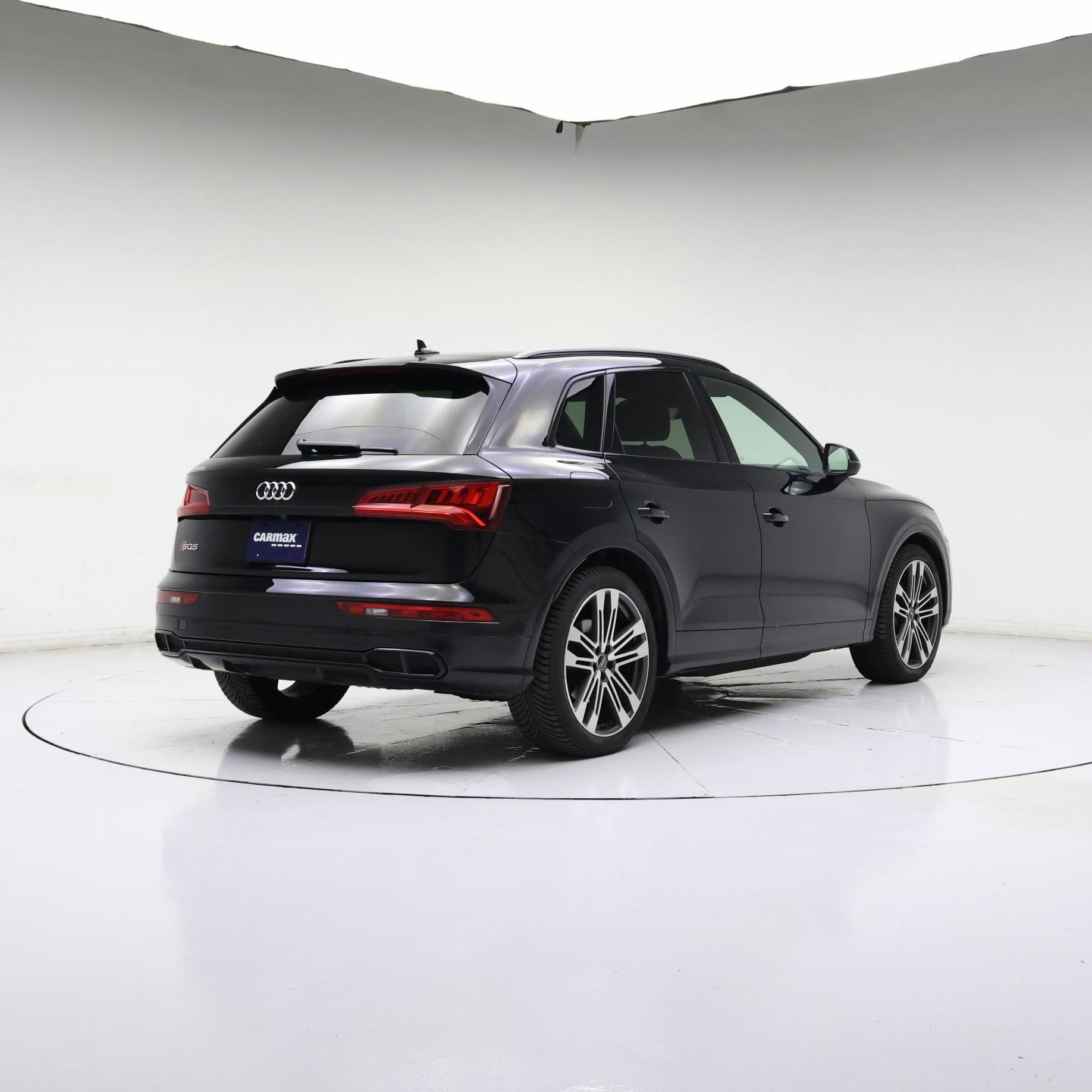Thumbnail: 2020 Audi SQ5 - 8