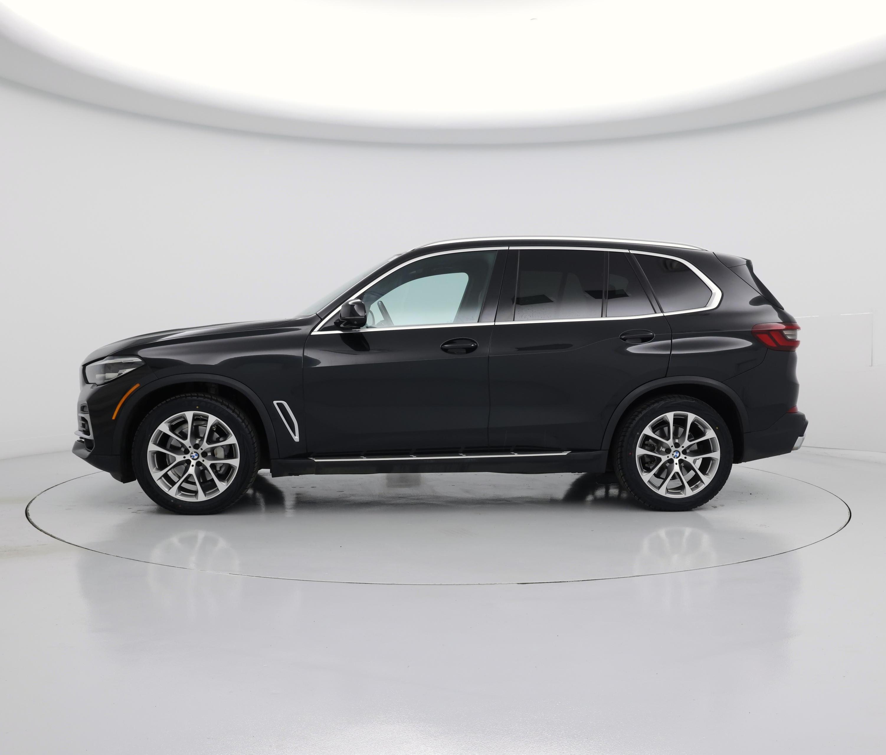 Thumbnail: 2023 BMW X5 - 3
