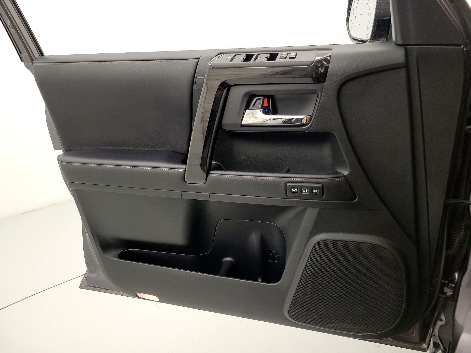 Thumbnail: 2021 Toyota 4Runner - 12