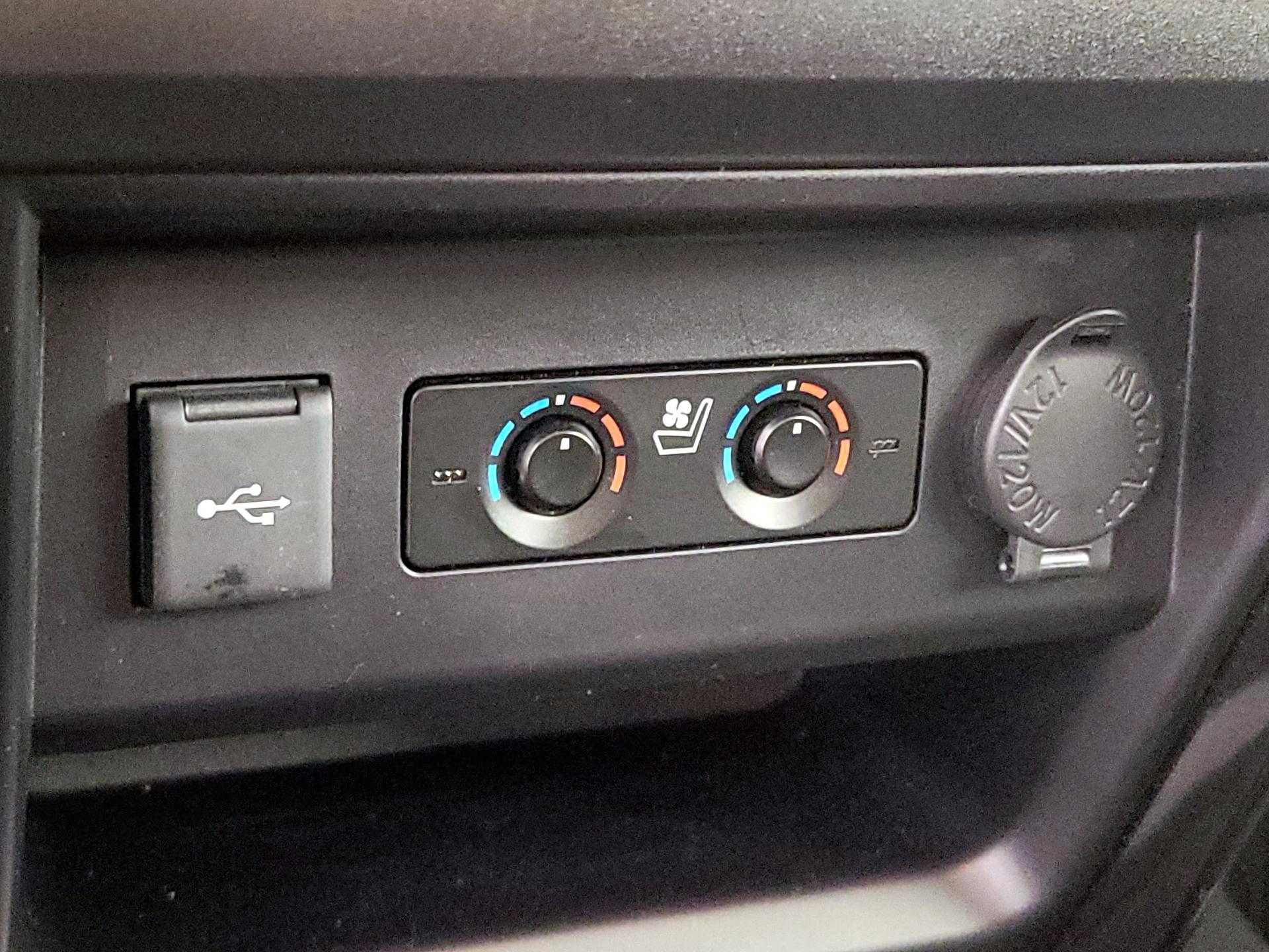 Thumbnail: 2021 Toyota 4Runner - 19