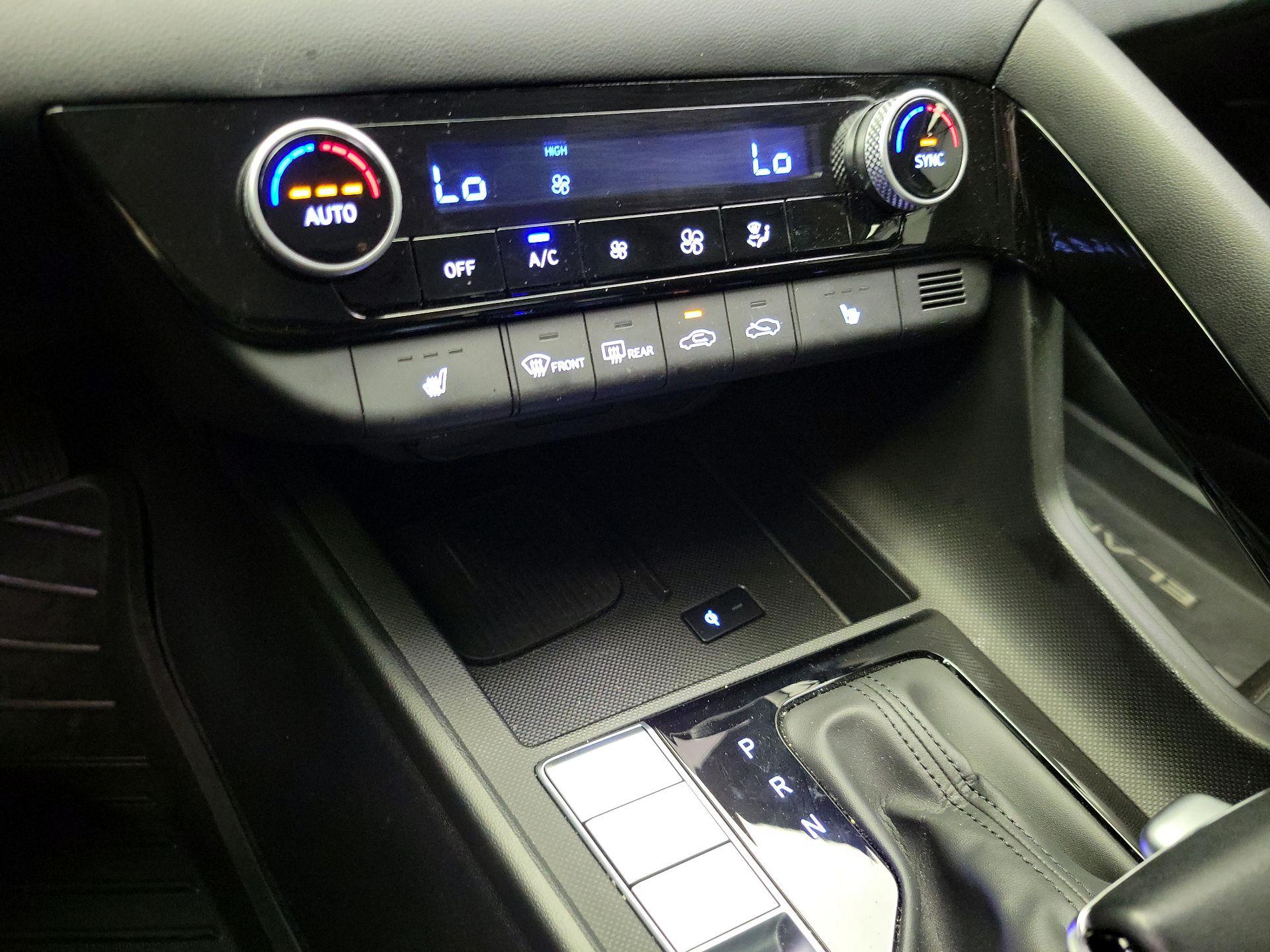 Thumbnail: 2024 Hyundai Elantra - 17