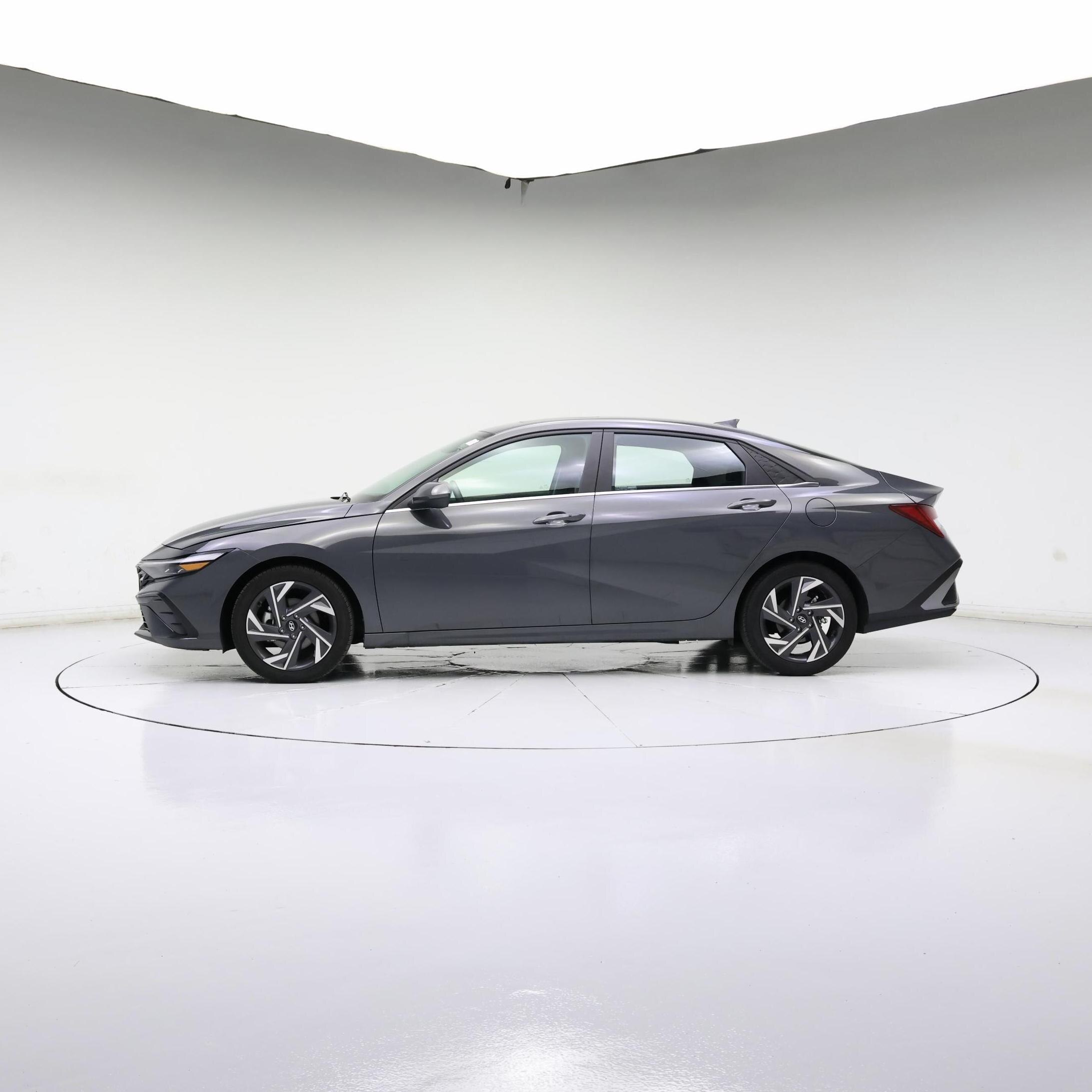 Thumbnail: 2024 Hyundai Elantra - 3