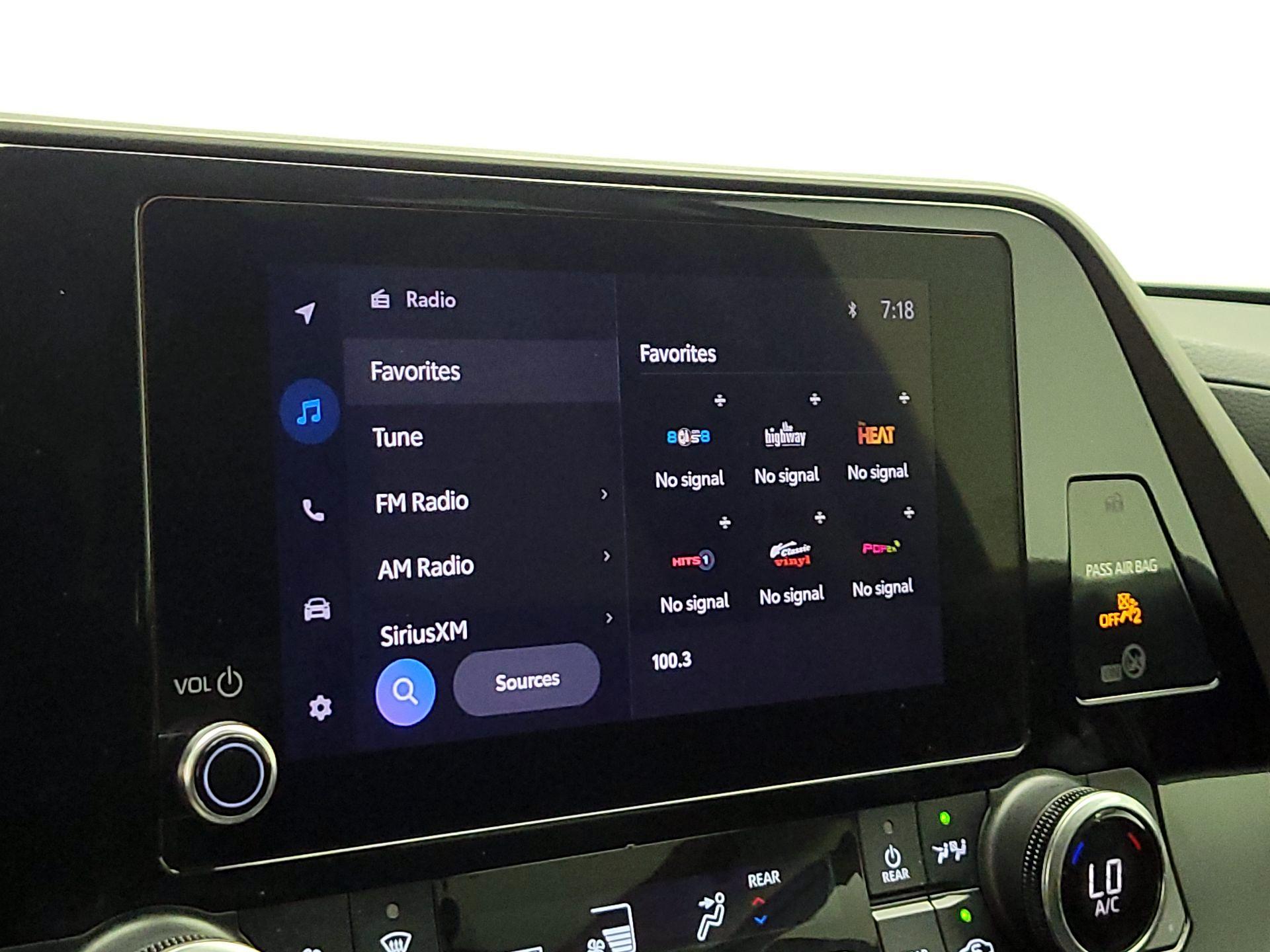 Thumbnail: 2023 Toyota Highlander - 15