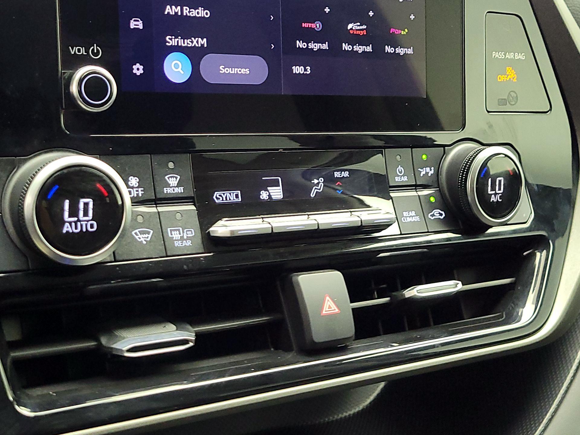 Thumbnail: 2023 Toyota Highlander - 16
